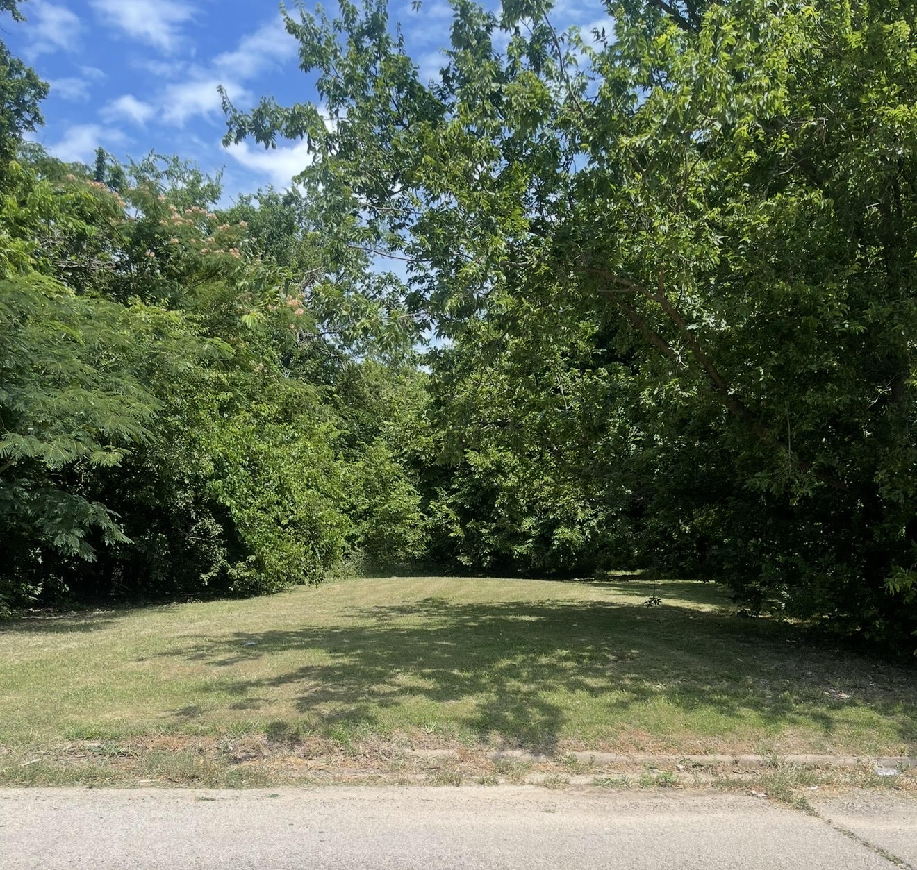 228 S Central Avenue Property Photo 1