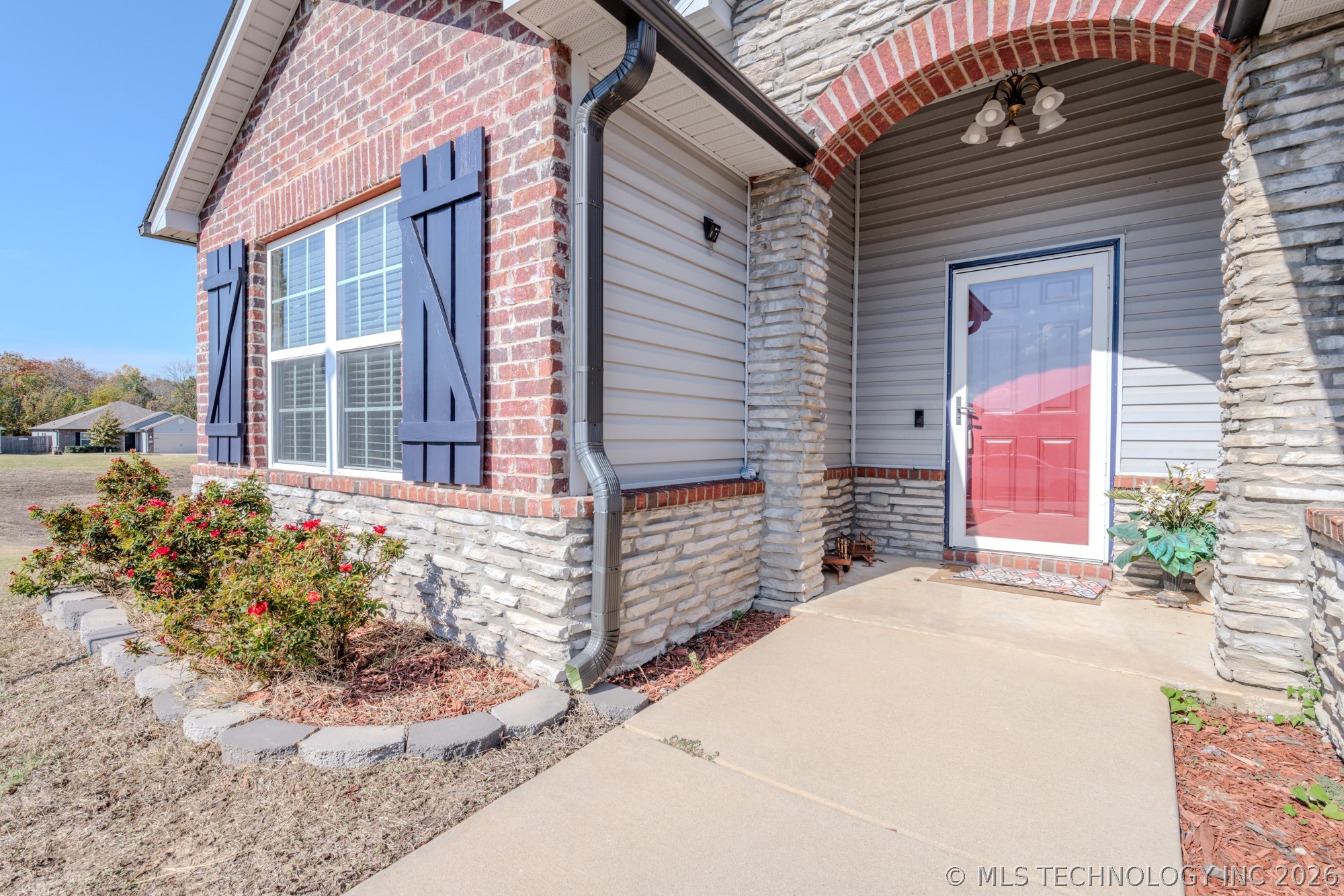5811 E 146th Place S Property Photo 2