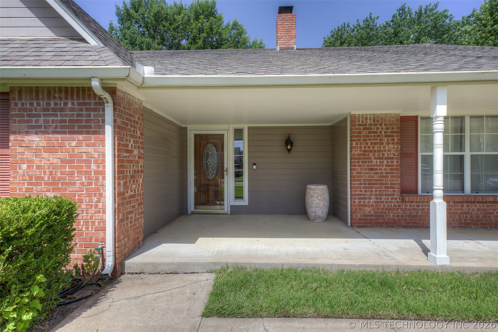 10906 S 84th East Avenue Property Photo 2