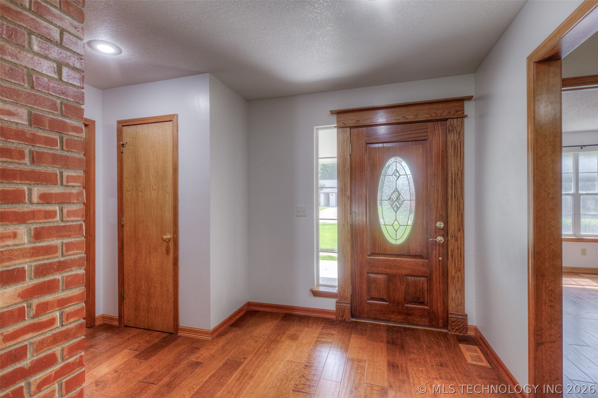 10906 S 84th East Avenue Property Photo 3