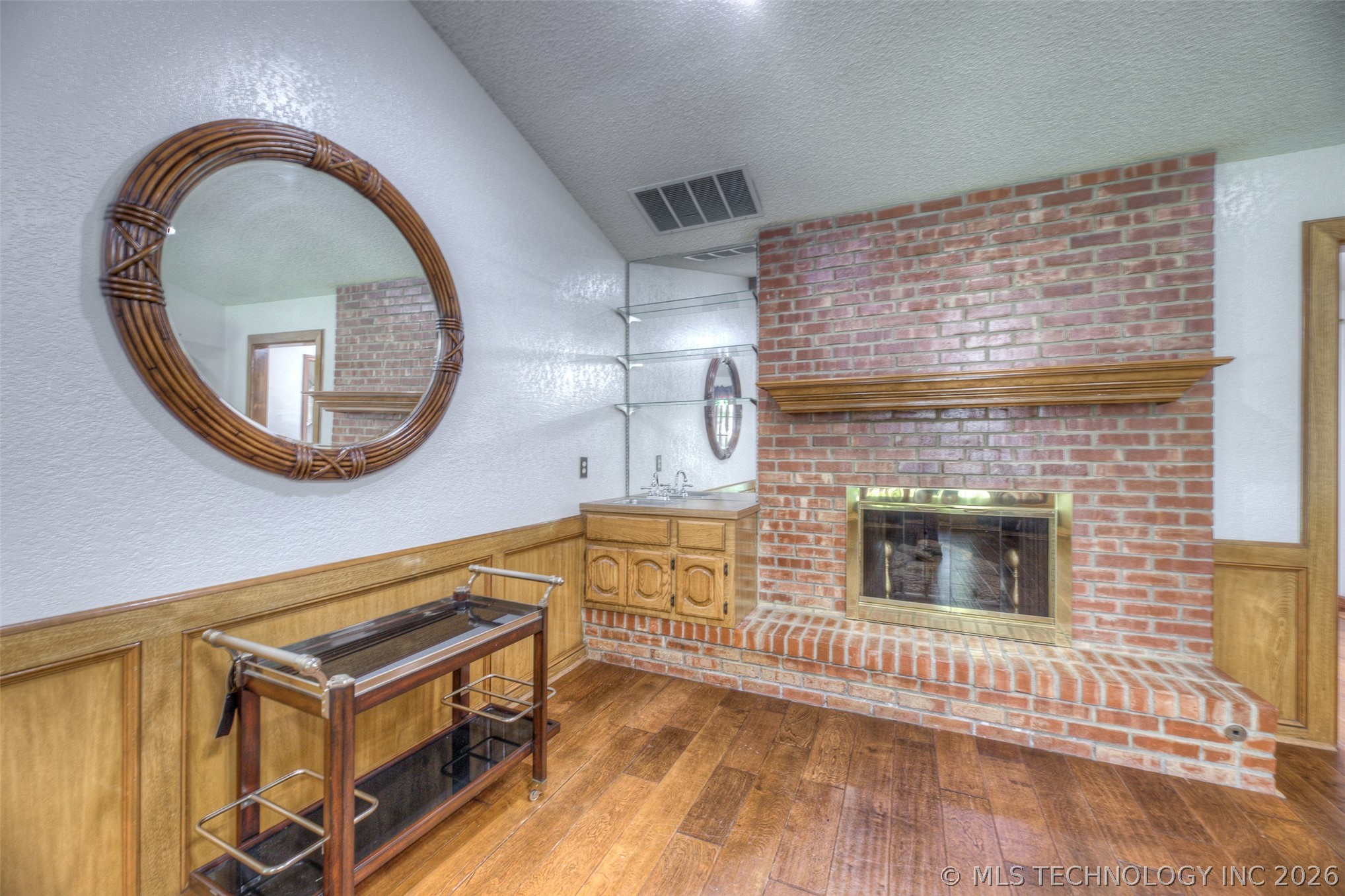 10906 S 84th East Avenue Property Photo 6