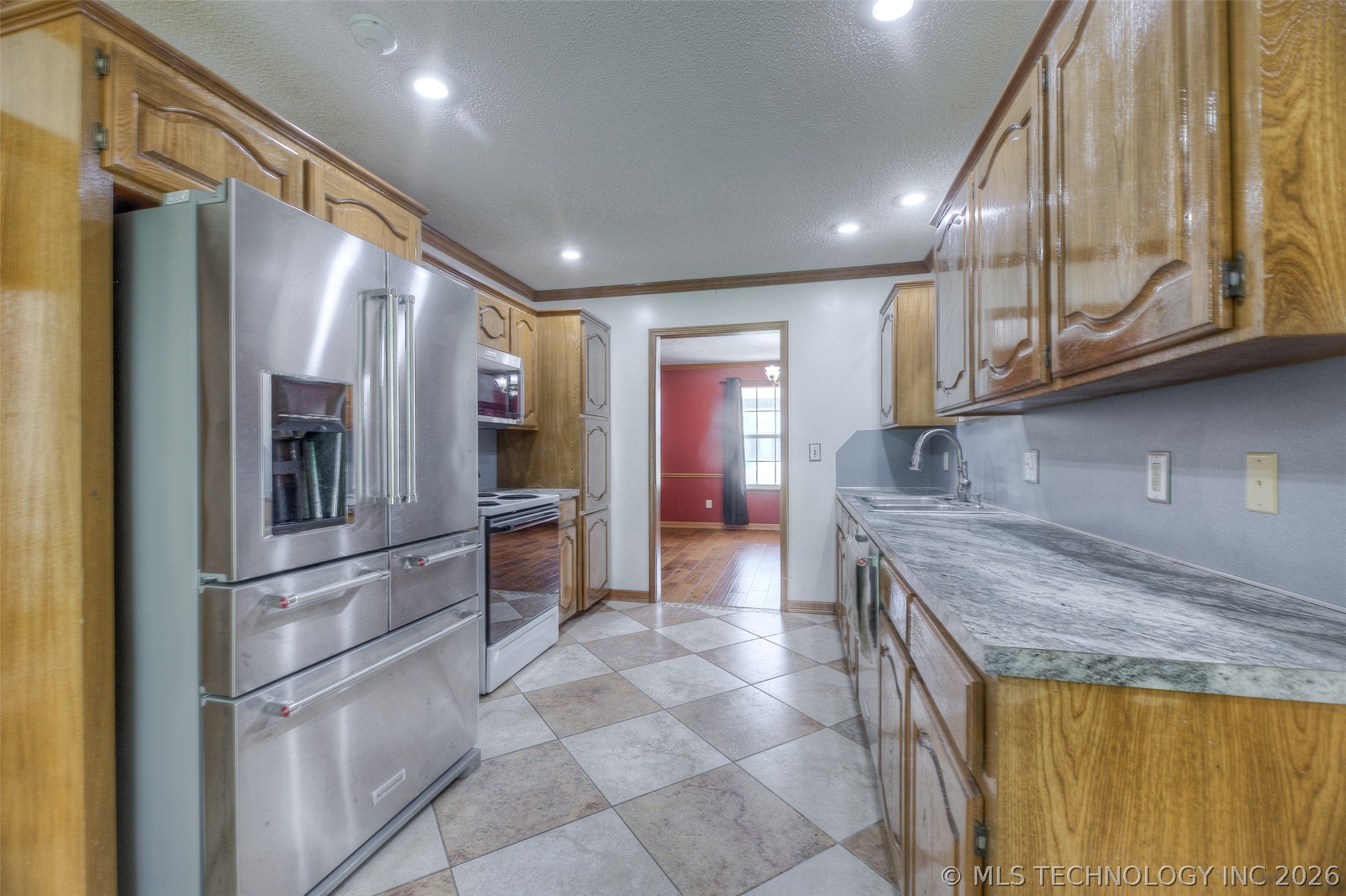 10906 S 84th East Avenue Property Photo 9