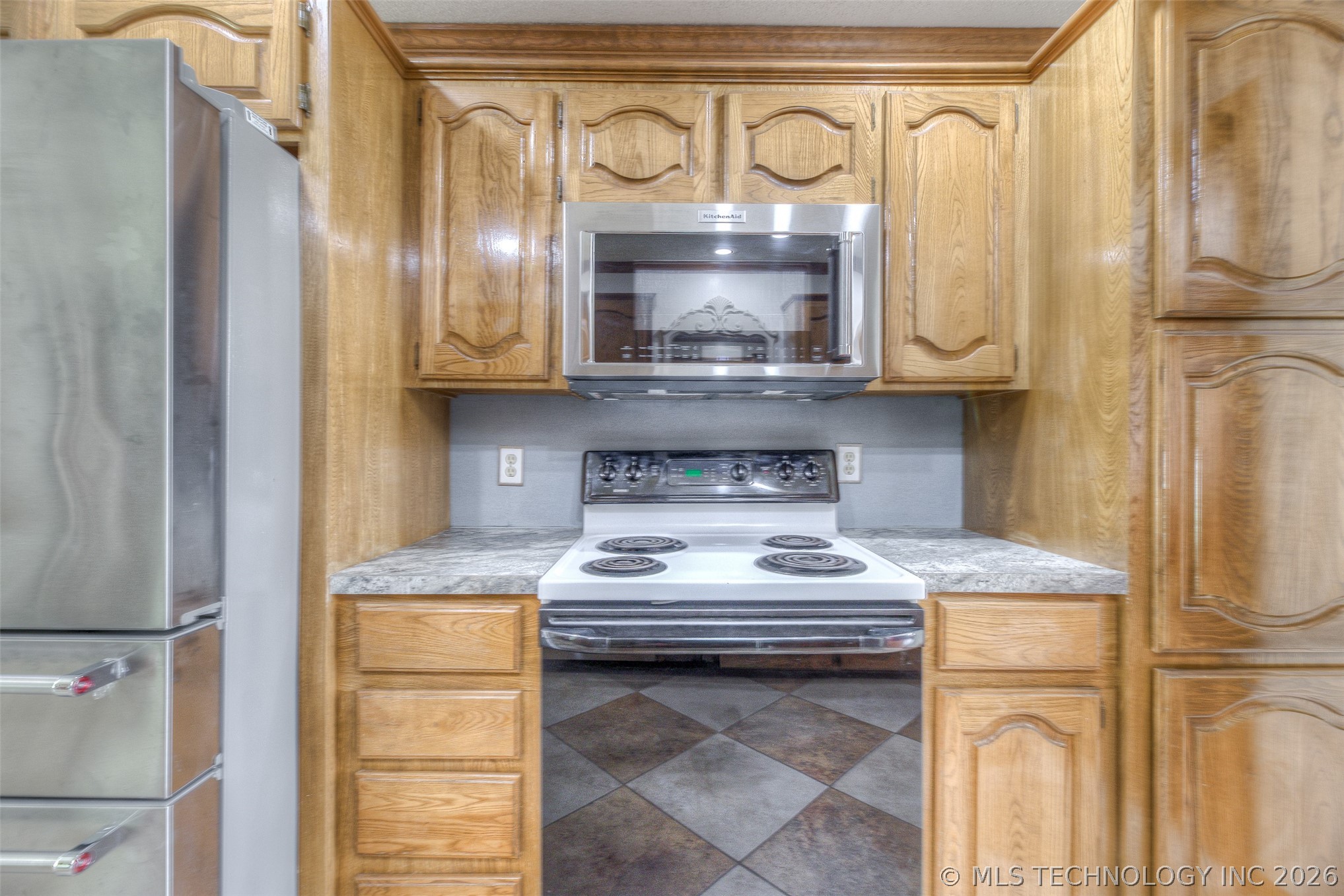 10906 S 84th East Avenue Property Photo 11