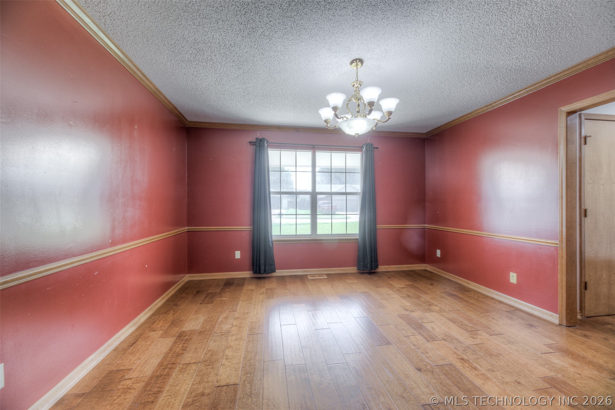 10906 S 84th East Avenue Property Photo 14