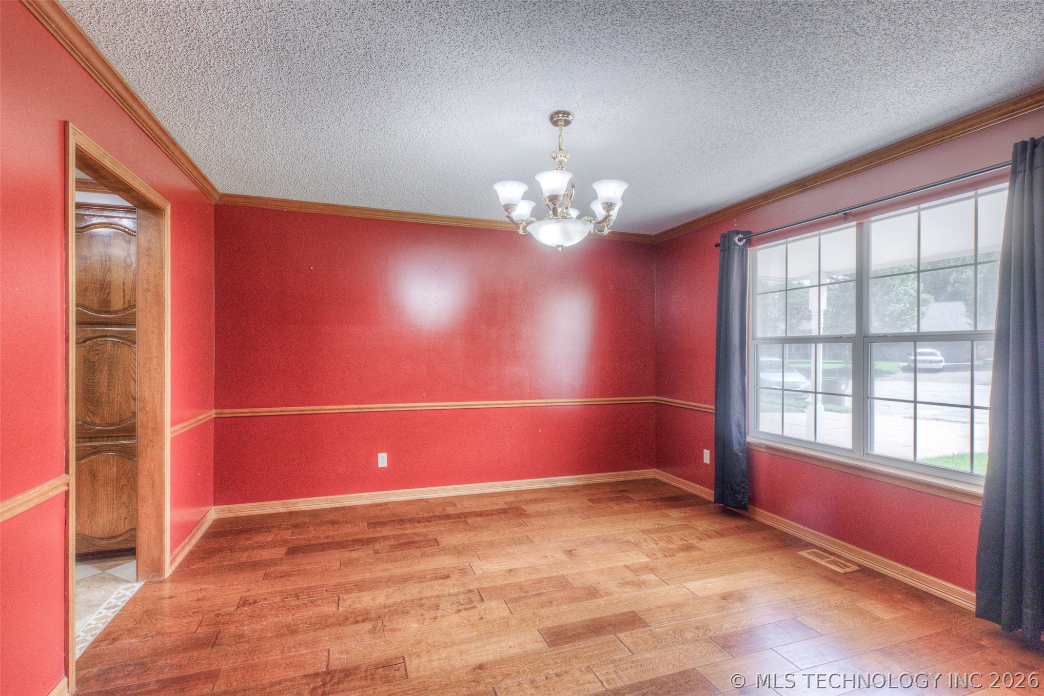 10906 S 84th East Avenue Property Photo 15