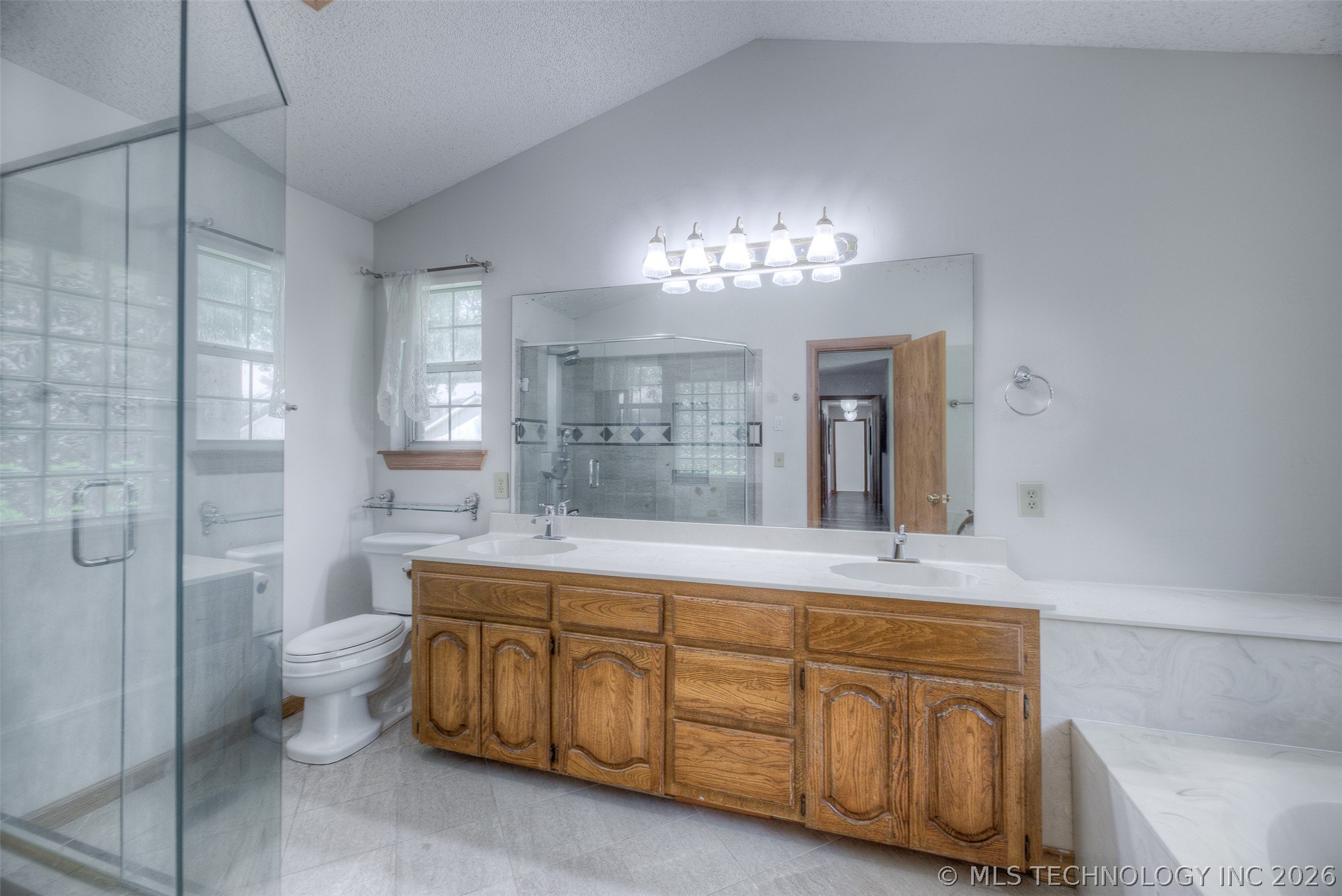 10906 S 84th East Avenue Property Photo 18