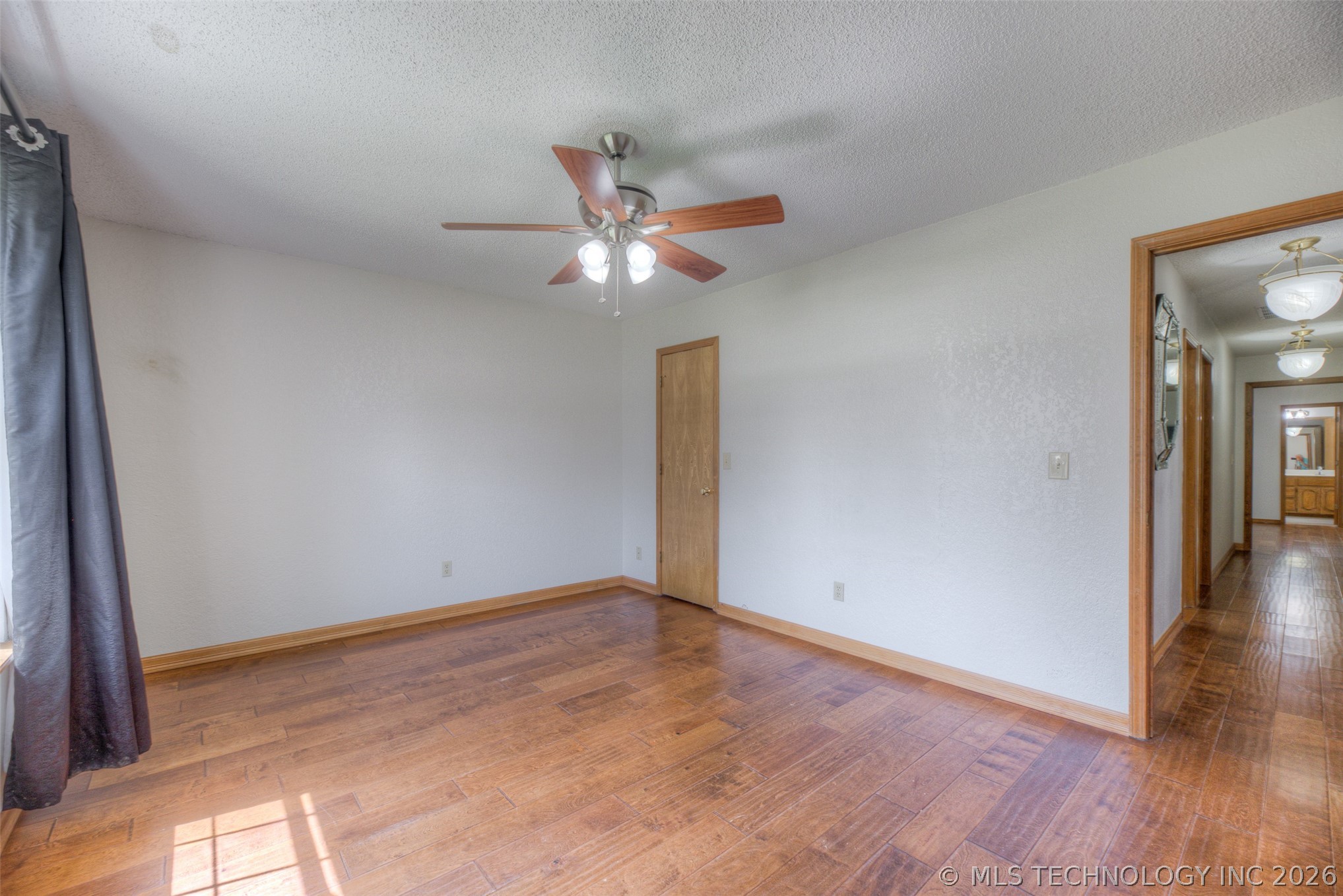 10906 S 84th East Avenue Property Photo 23