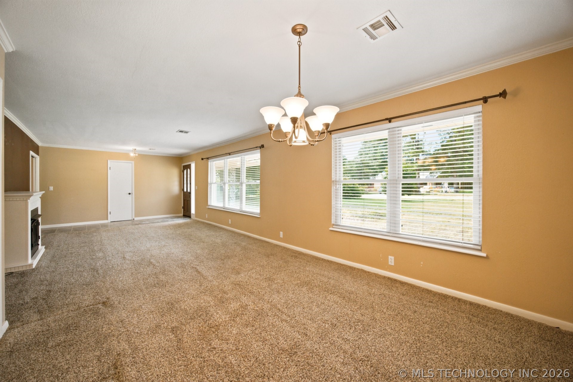 1703 E Comanche Avenue Property Photo 7