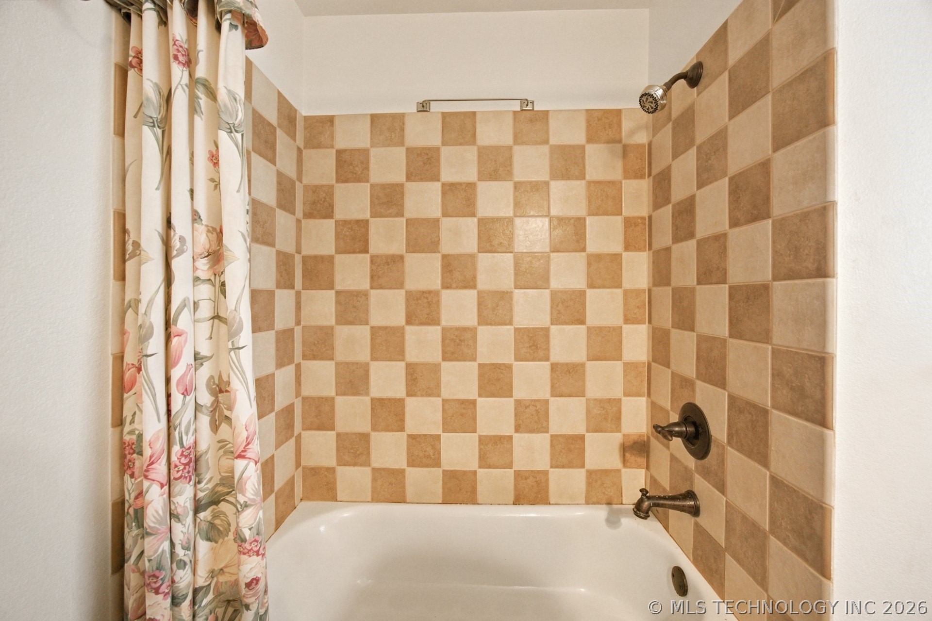 1703 E Comanche Avenue Property Photo 29