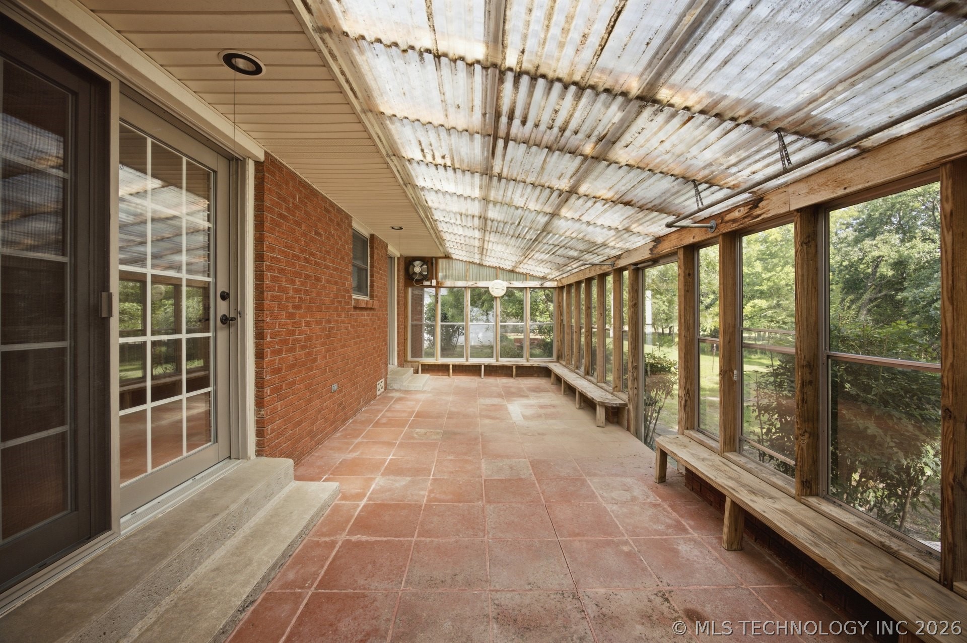 1703 E Comanche Avenue Property Photo 30