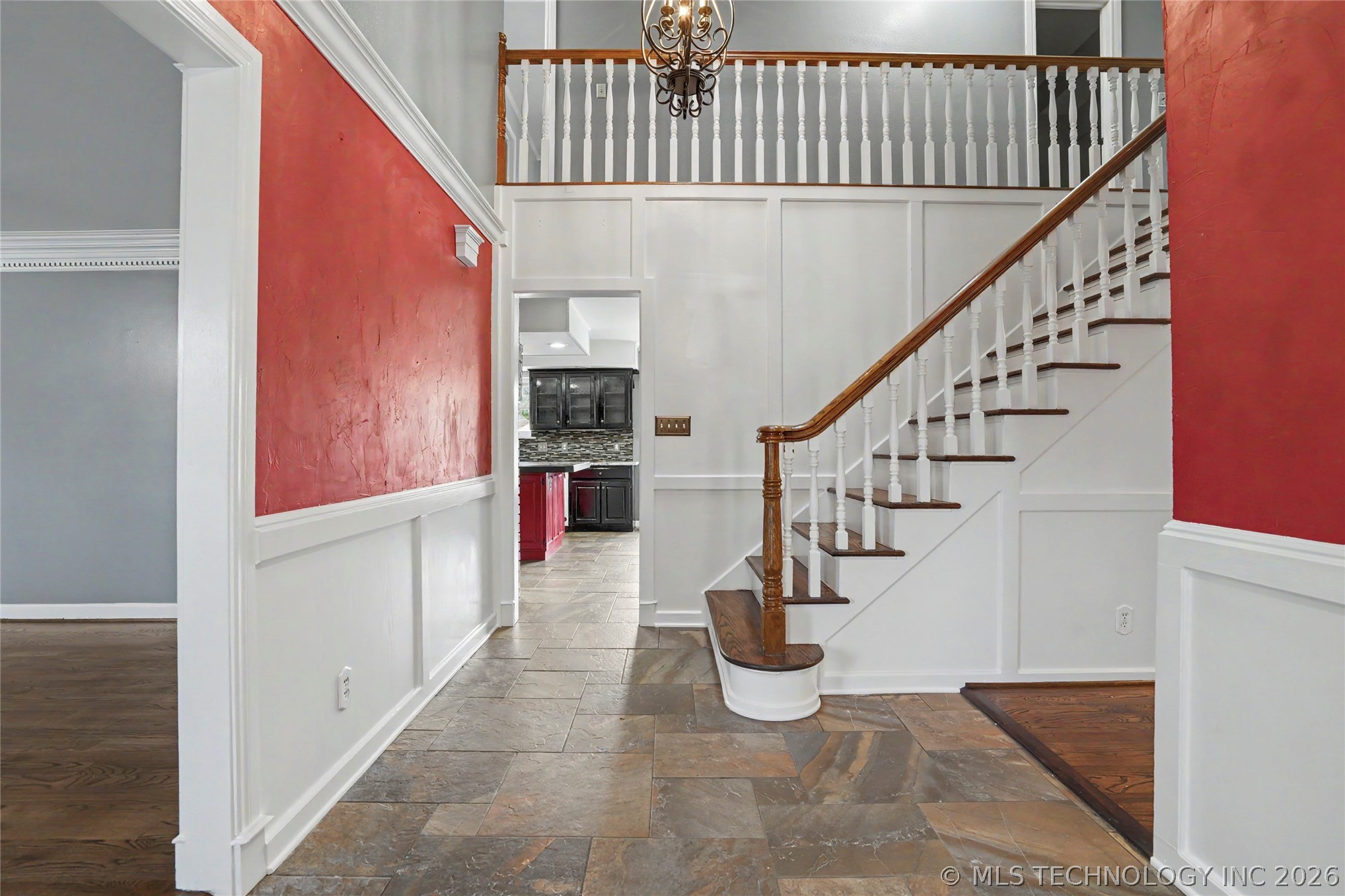 1250 Easy Street Property Photo 7