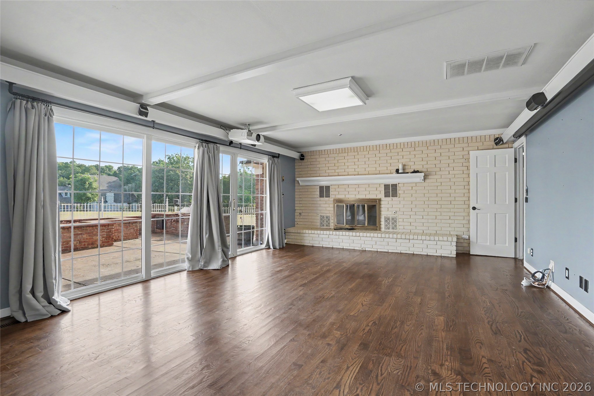 1250 Easy Street Property Photo 19