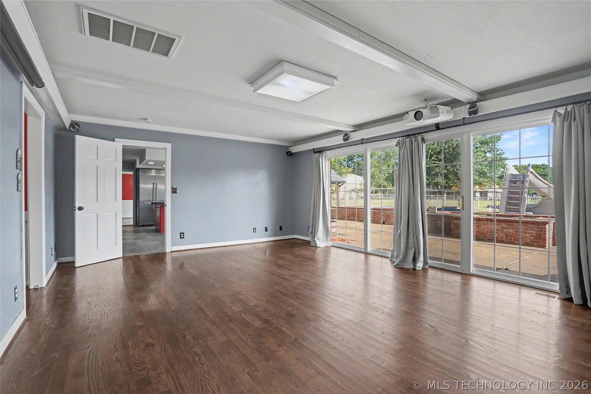 1250 Easy Street Property Photo 20