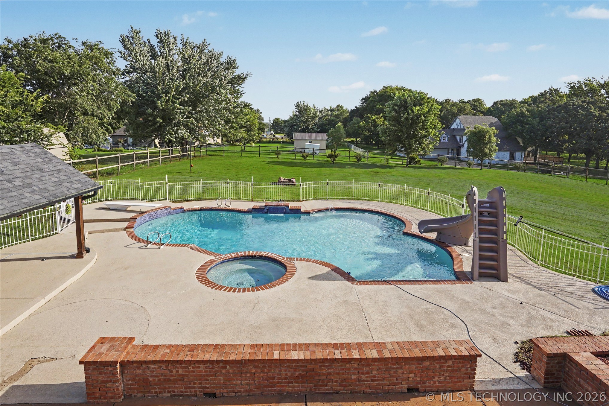 1250 Easy Street Property Photo 39