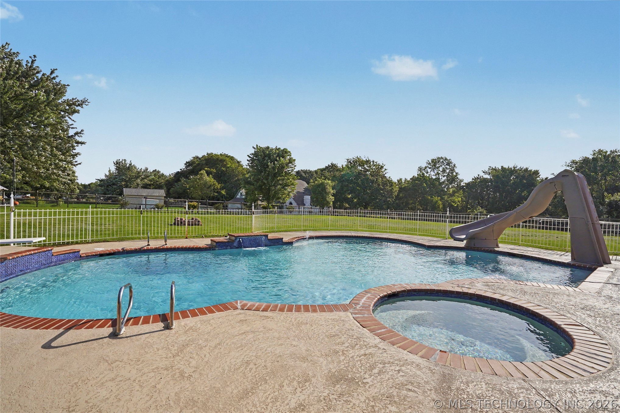 1250 Easy Street Property Photo 44