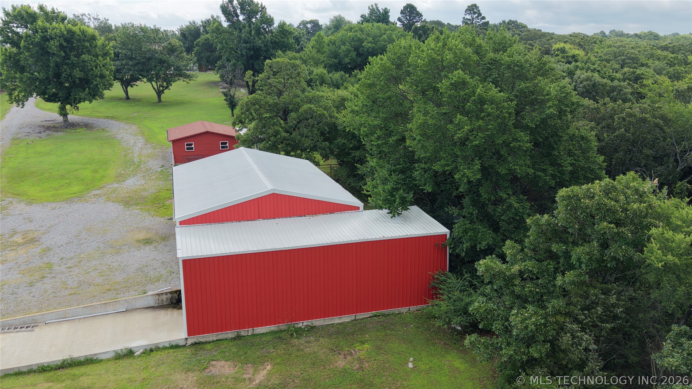 3349 Hardy Springs Property Photo 5