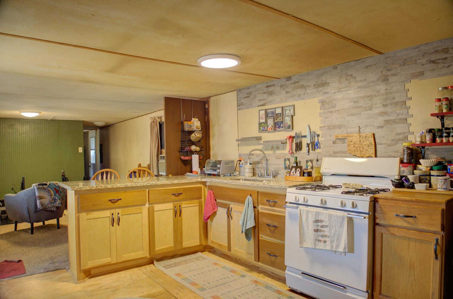 5141 N 68th West Avenue Property Photo 16