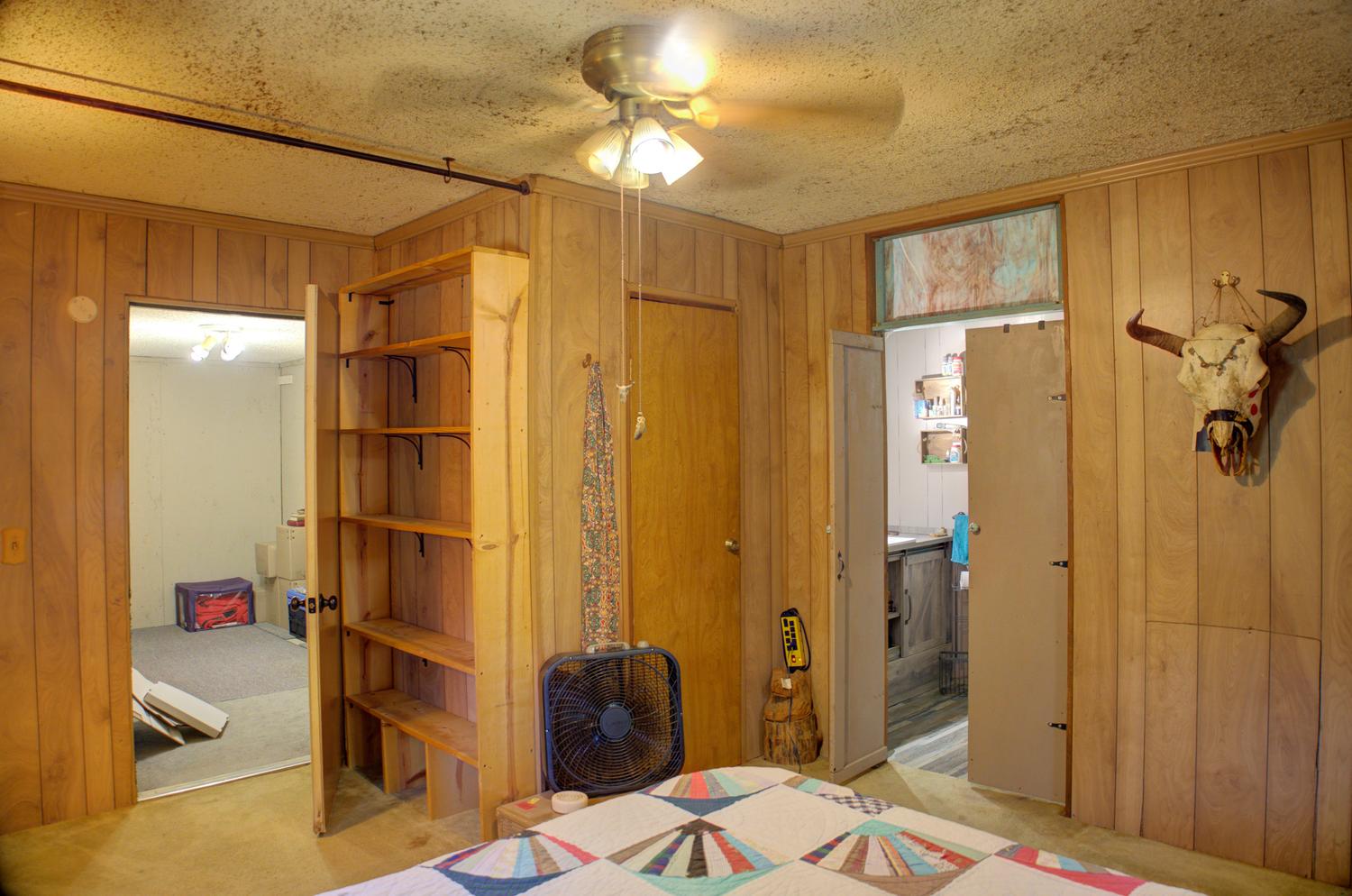 5141 N 68th West Avenue Property Photo 24