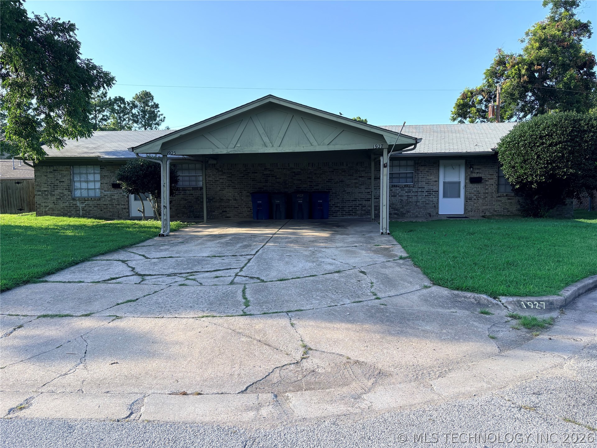 1925 E 51st Place Property Photo 1