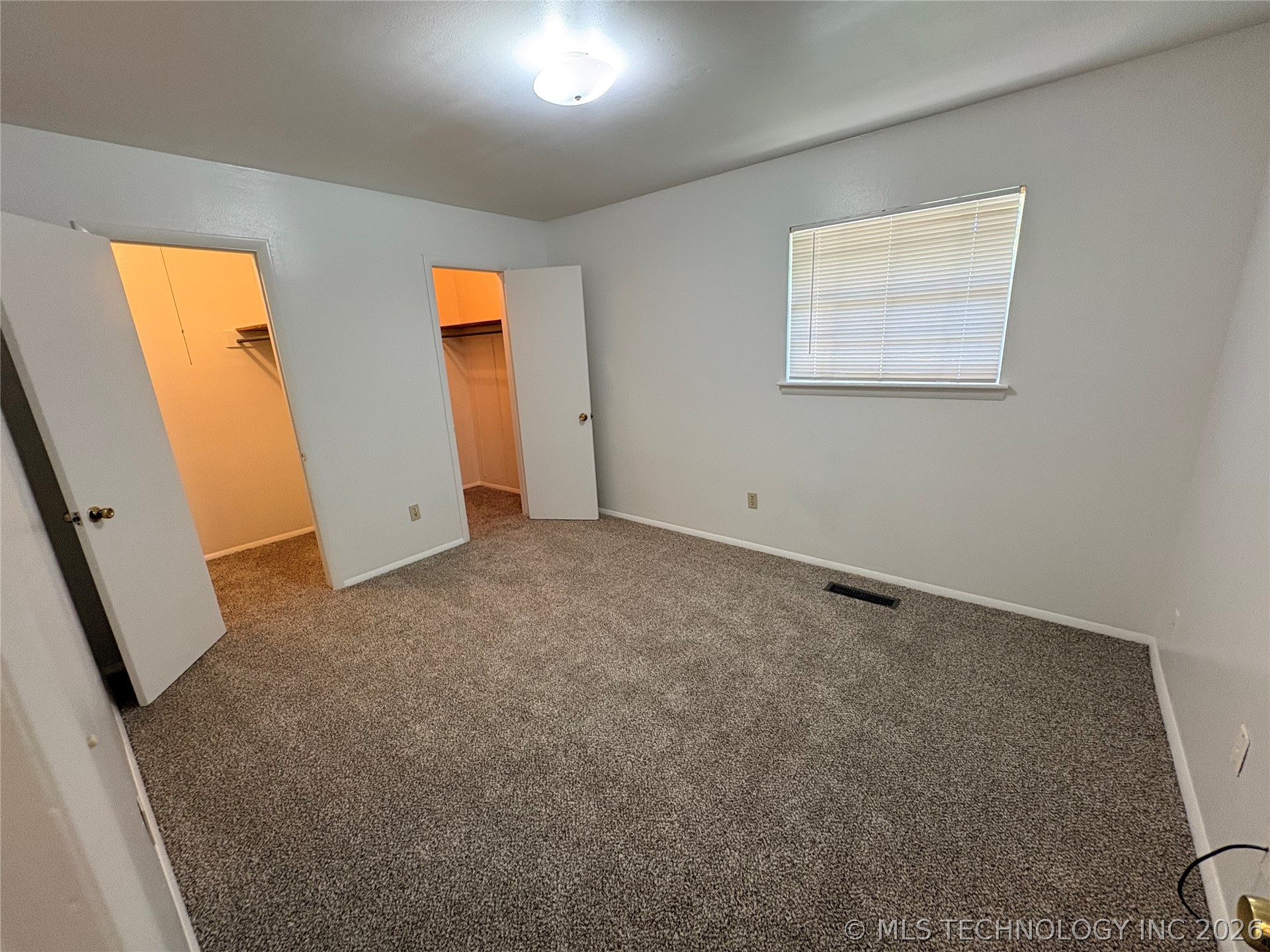 1925 E 51st Place Property Photo 7