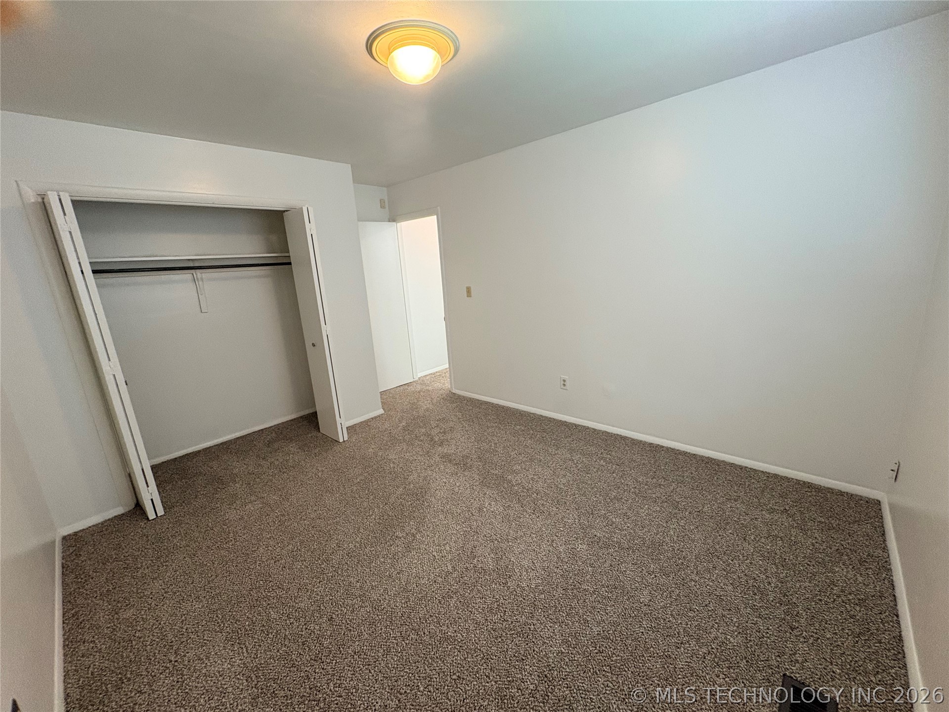 1925 E 51st Place Property Photo 9