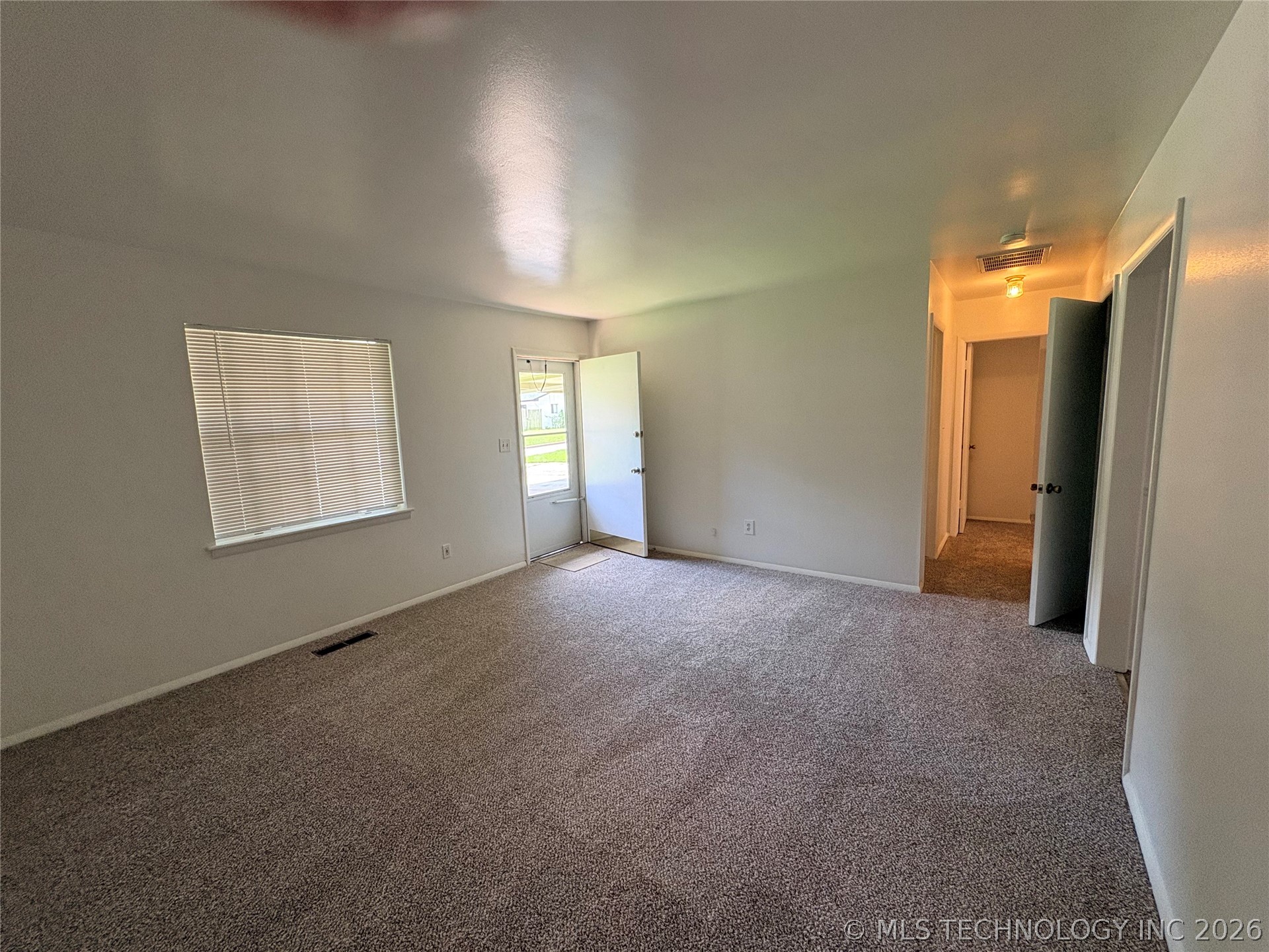 1925 E 51st Place Property Photo 11