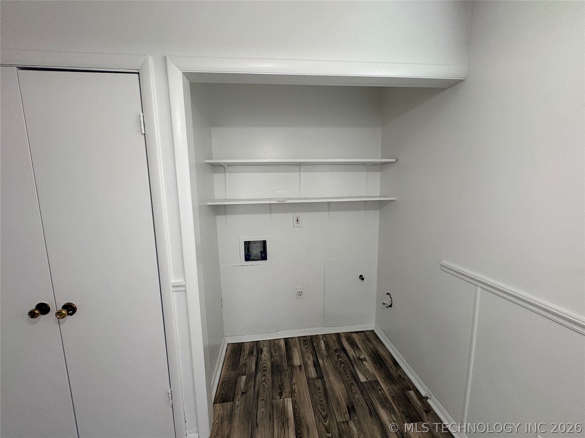 1925 E 51st Place Property Photo 13