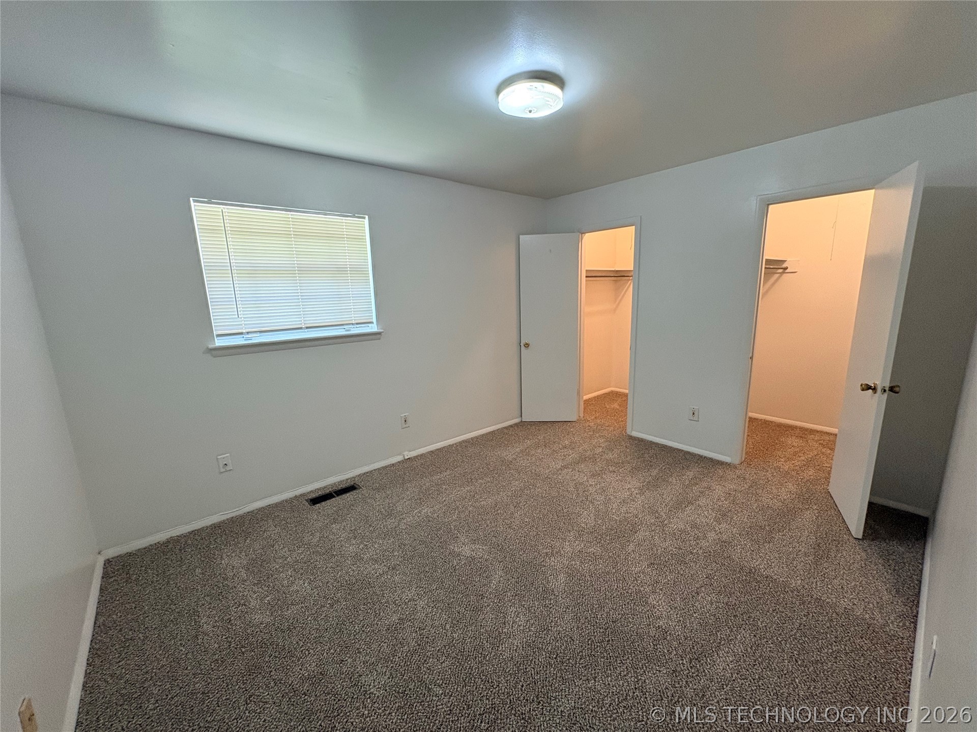 1925 E 51st Place Property Photo 15