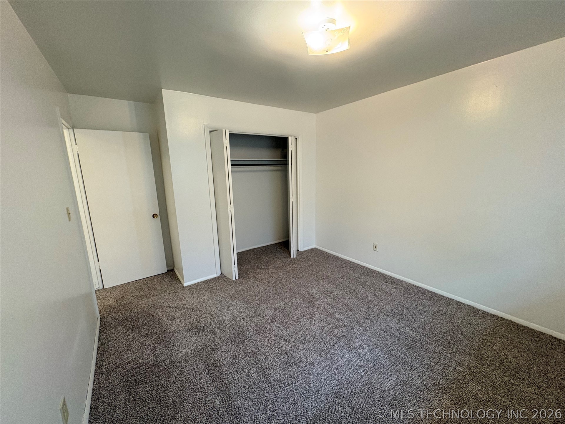 1925 E 51st Place Property Photo 18