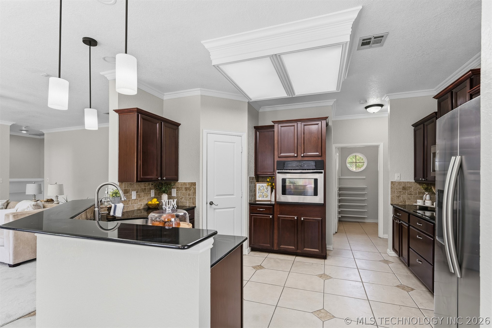 708 Franklin Court Property Photo 10