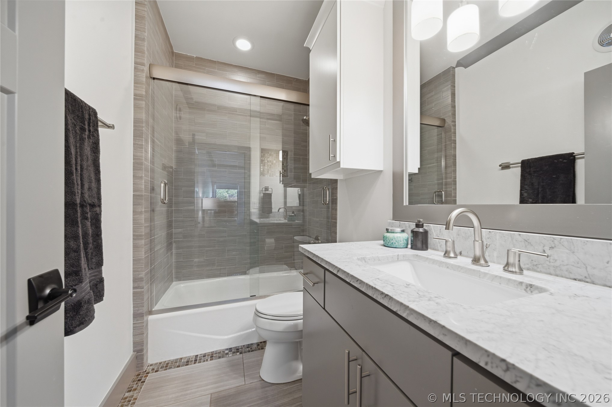 2526 S College Avenue Property Photo 31