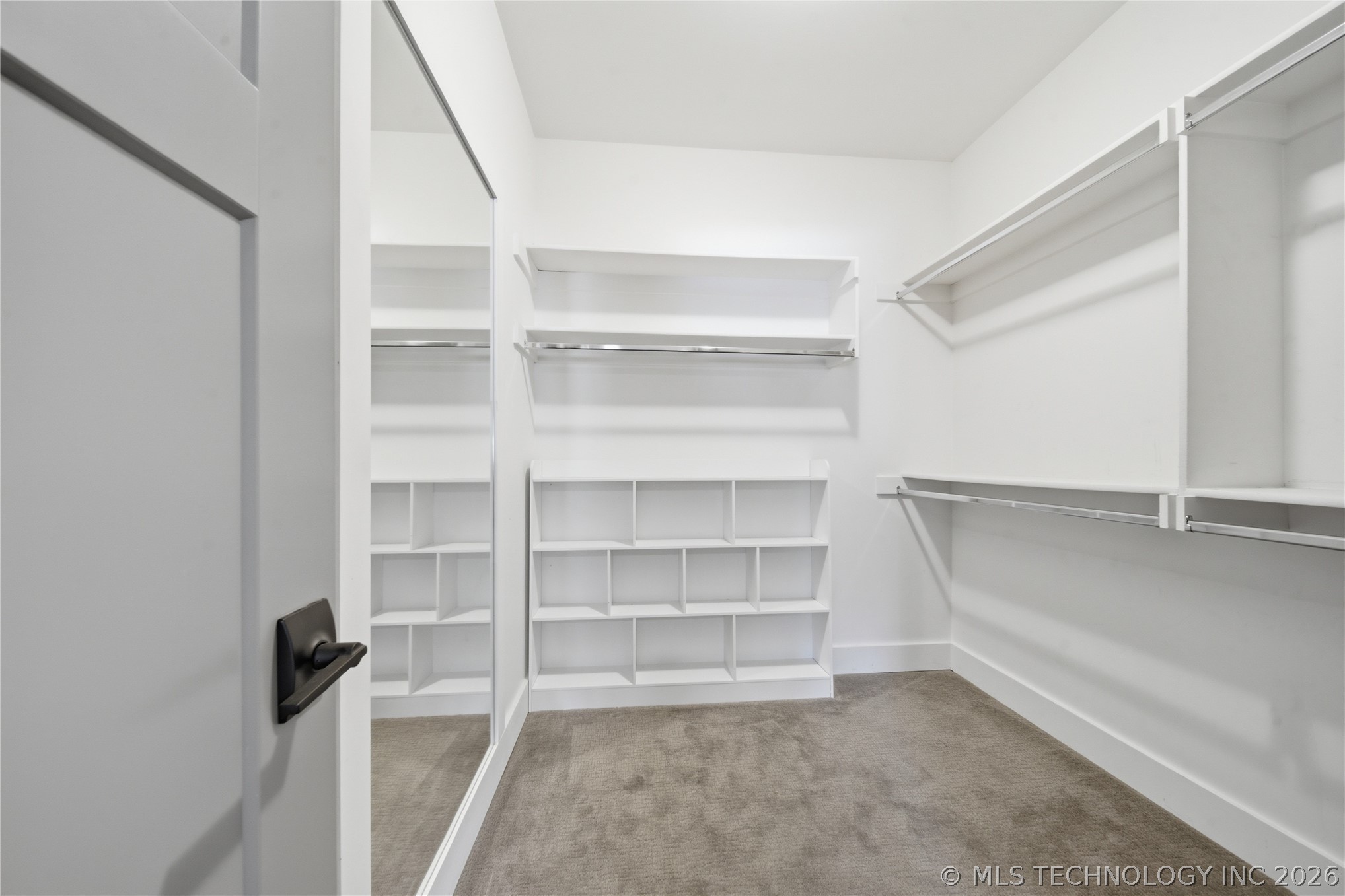 2526 S College Avenue Property Photo 32