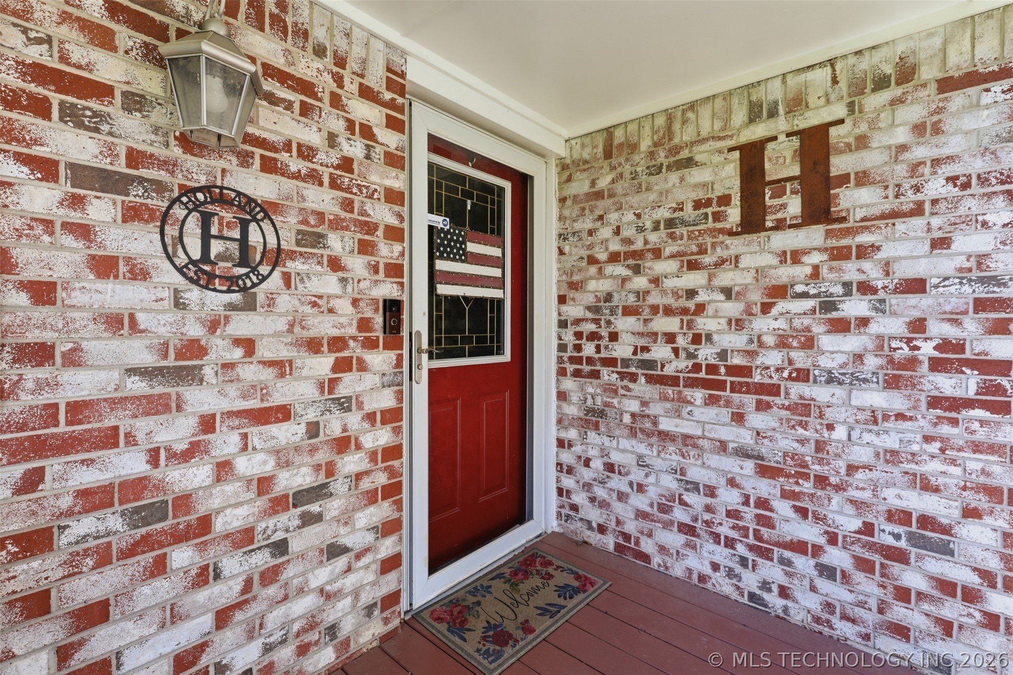 122 Sooner Drive N Property Photo 6