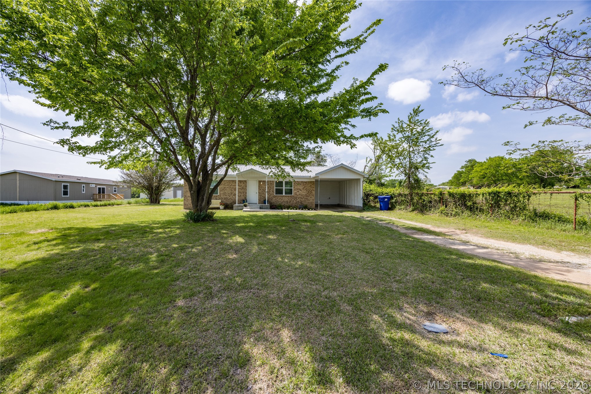 647 Sawmill Road Property Photo 3