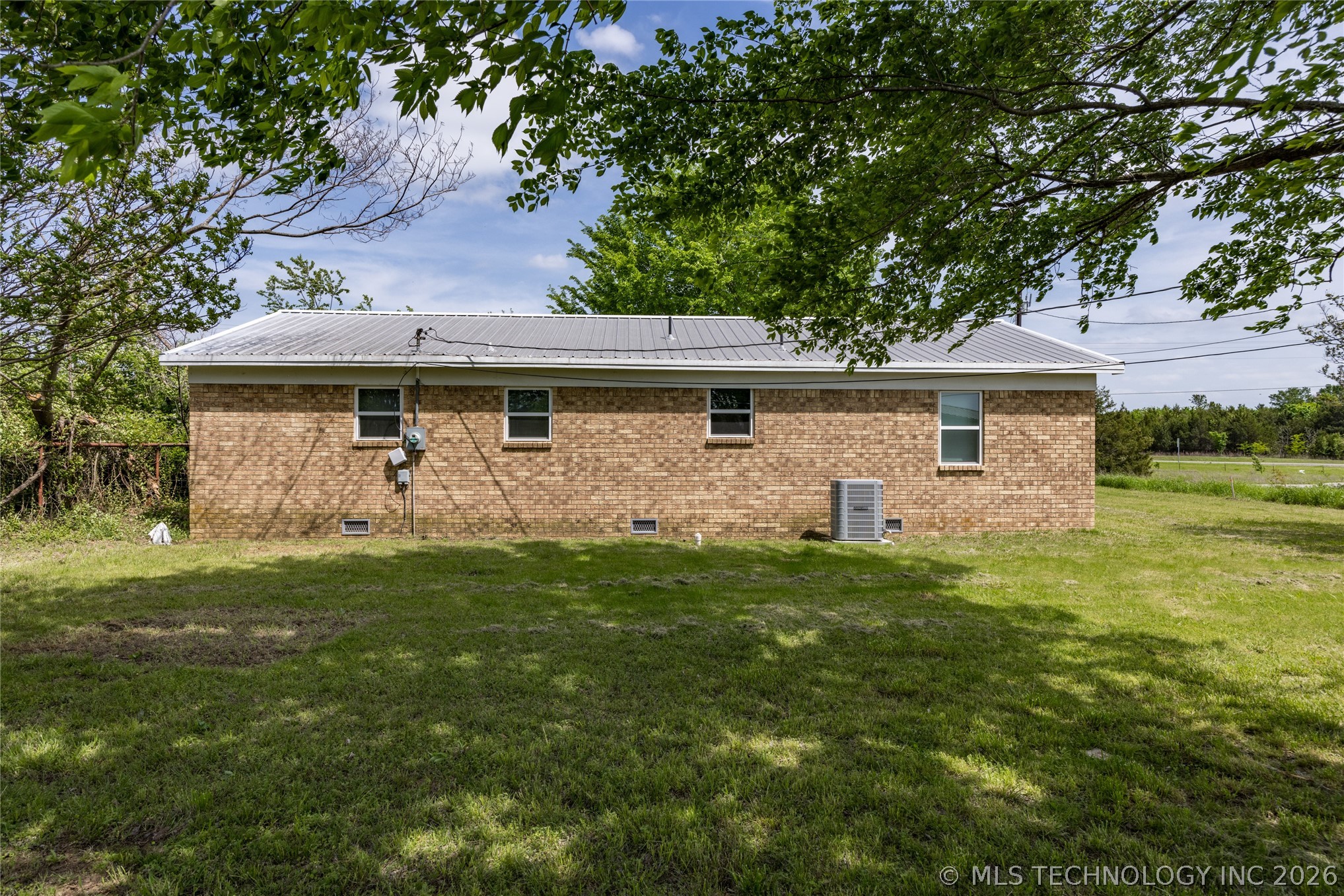 647 Sawmill Road Property Photo 25