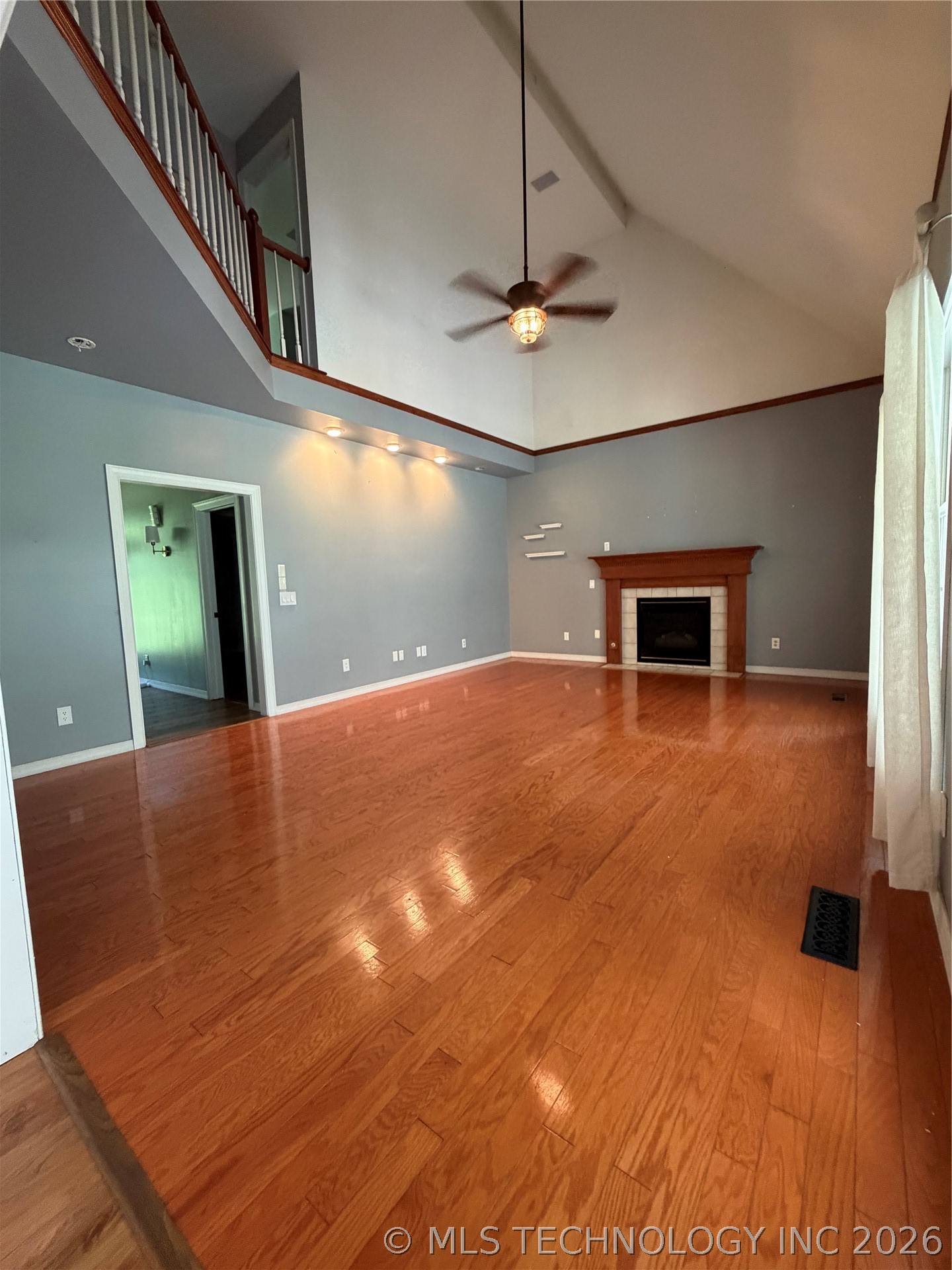 1304 N Iroquois Avenue Property Photo 7