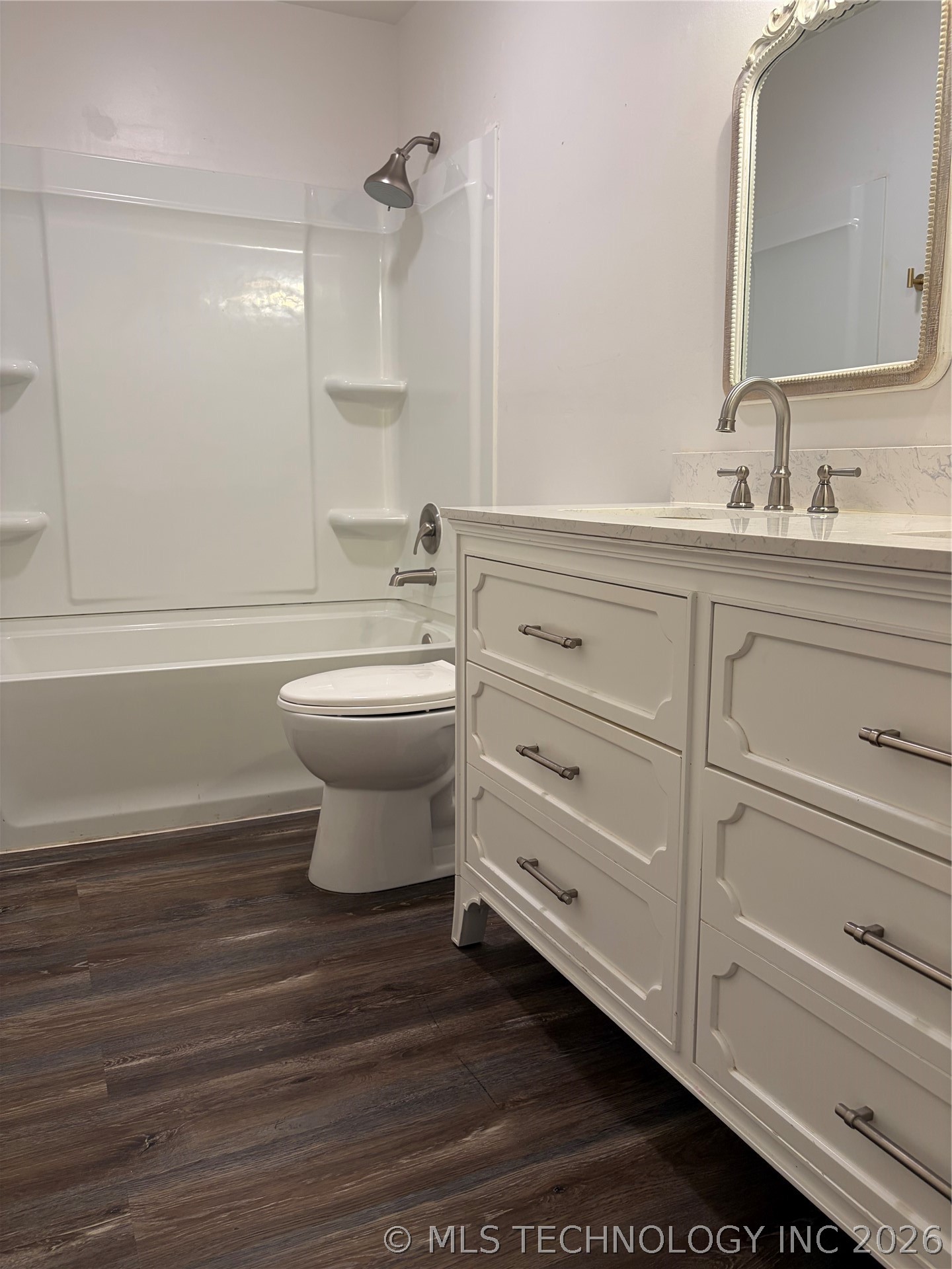 1304 N Iroquois Avenue Property Photo 20
