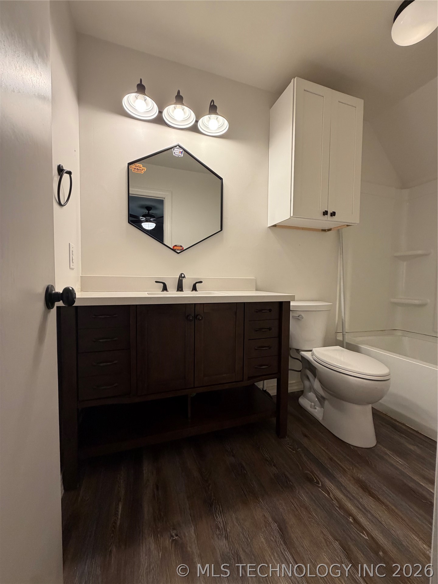 1304 N Iroquois Avenue Property Photo 21