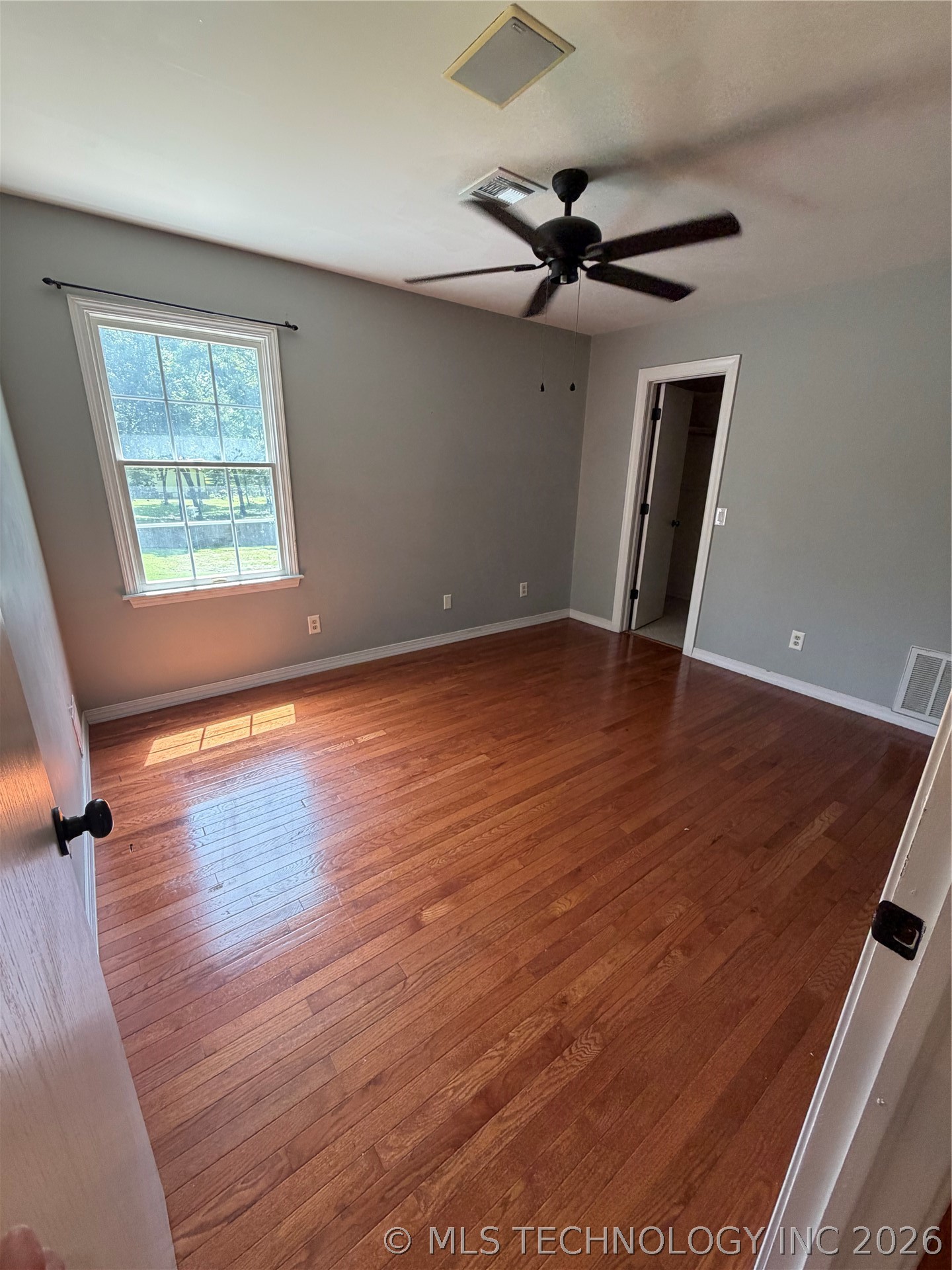 1304 N Iroquois Avenue Property Photo 24