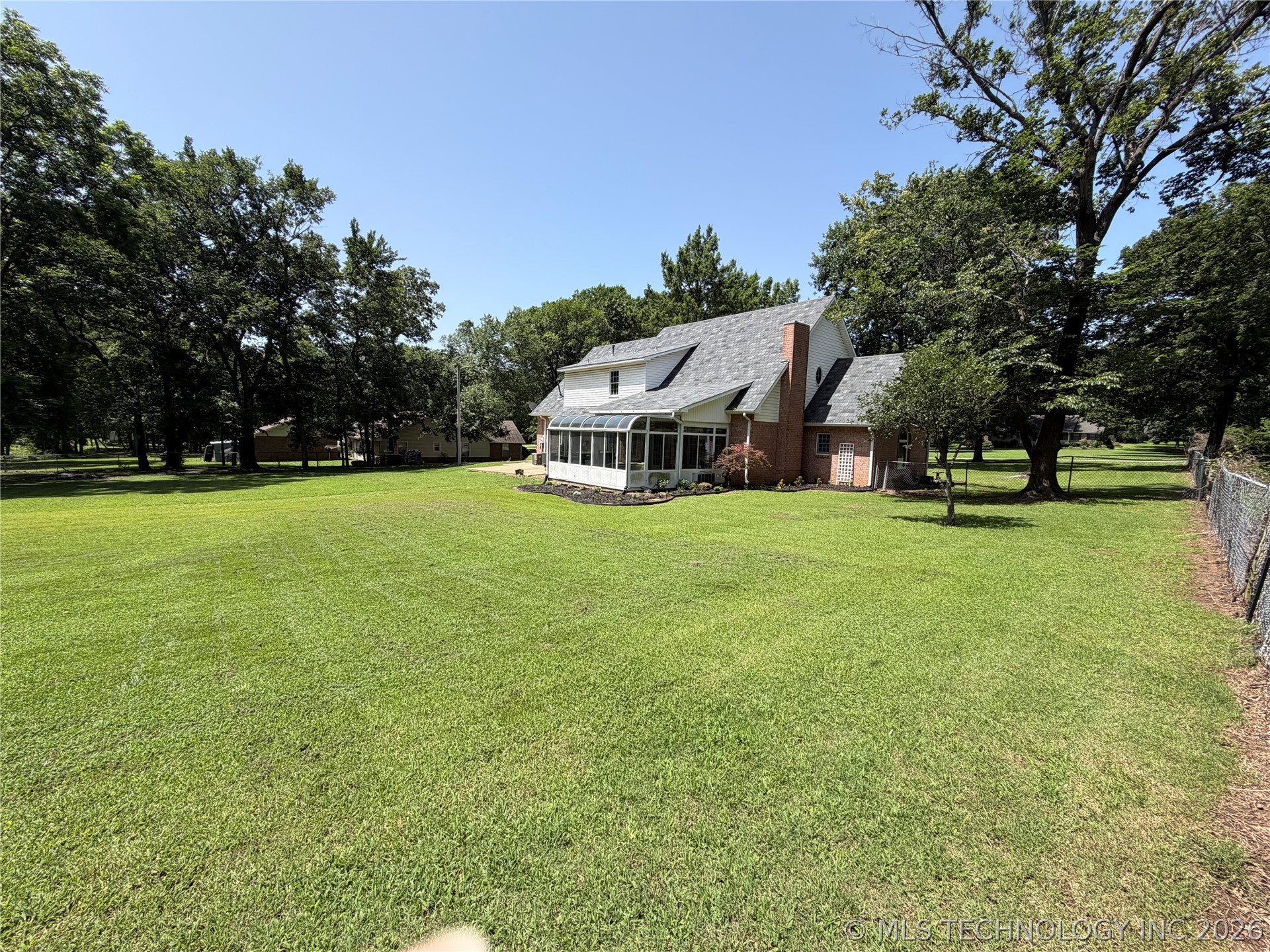 1304 N Iroquois Avenue Property Photo 30