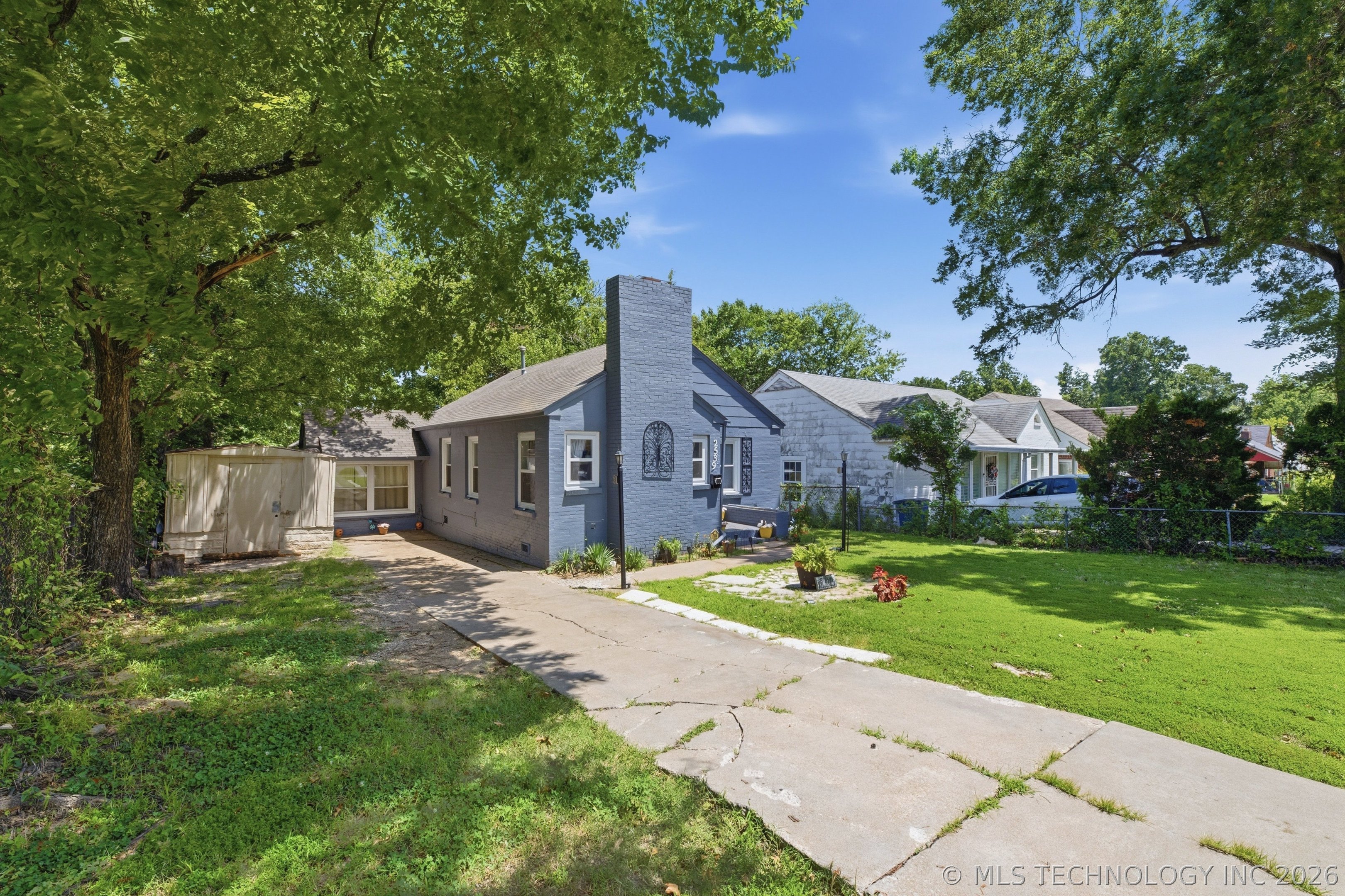 2539 N Boston Place Property Photo 3