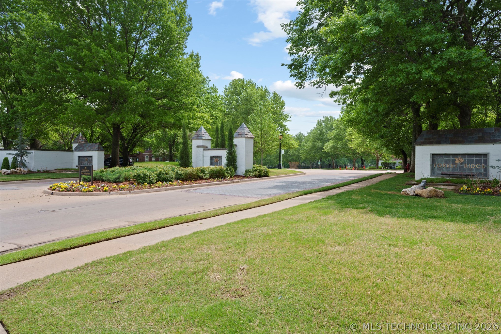 213 Ashton Drive Property Photo 40