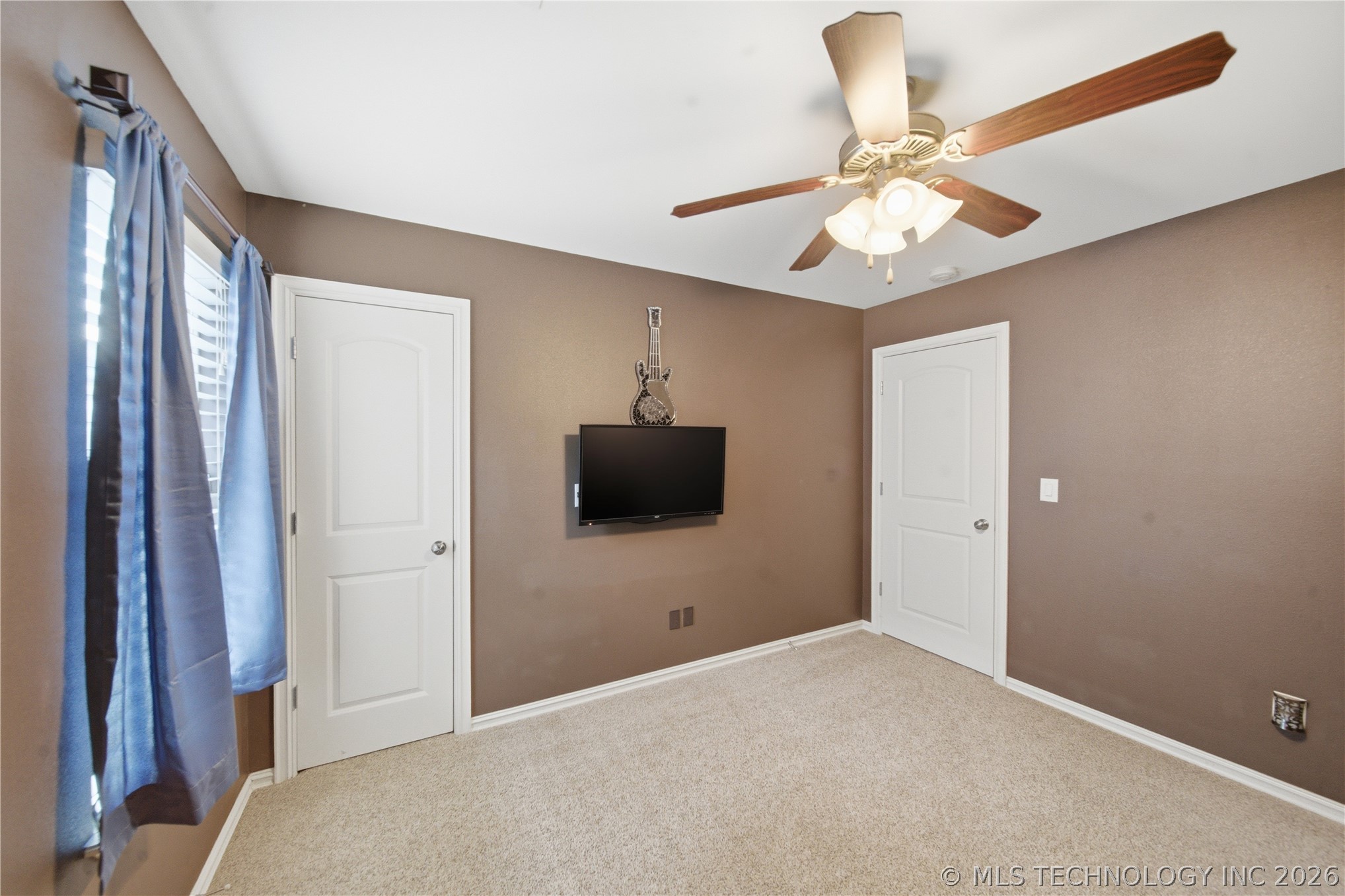 1124 W Fargo Drive Property Photo 18