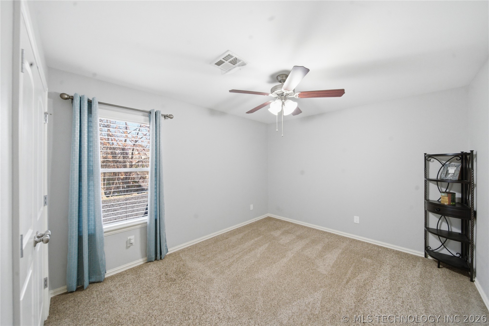 1124 W Fargo Drive Property Photo 21