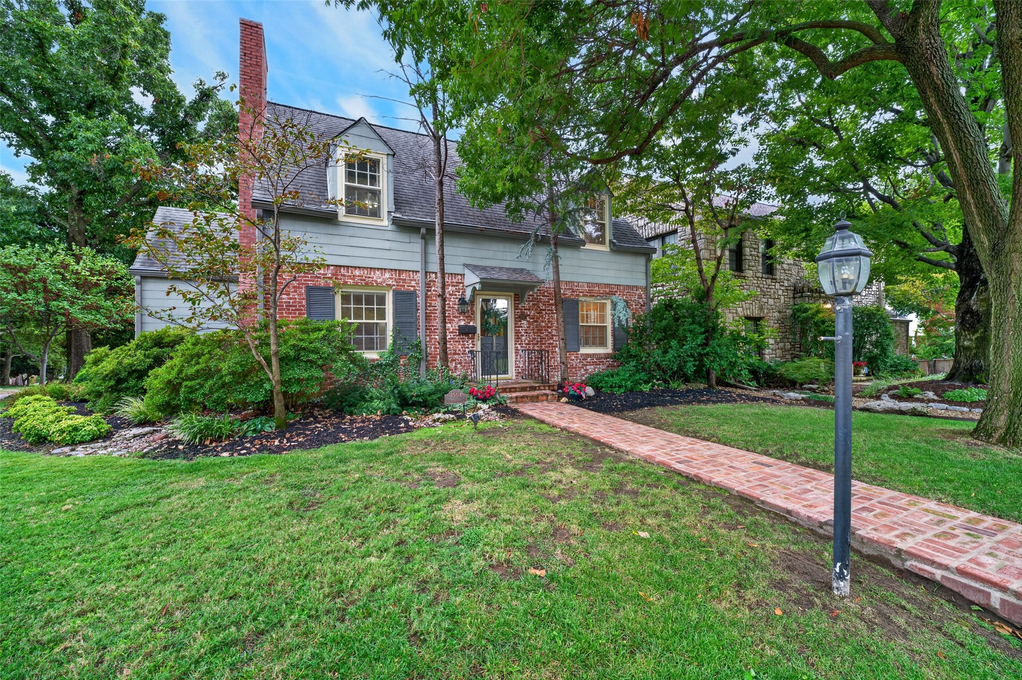 2504 S Boston Place Property Photo 4