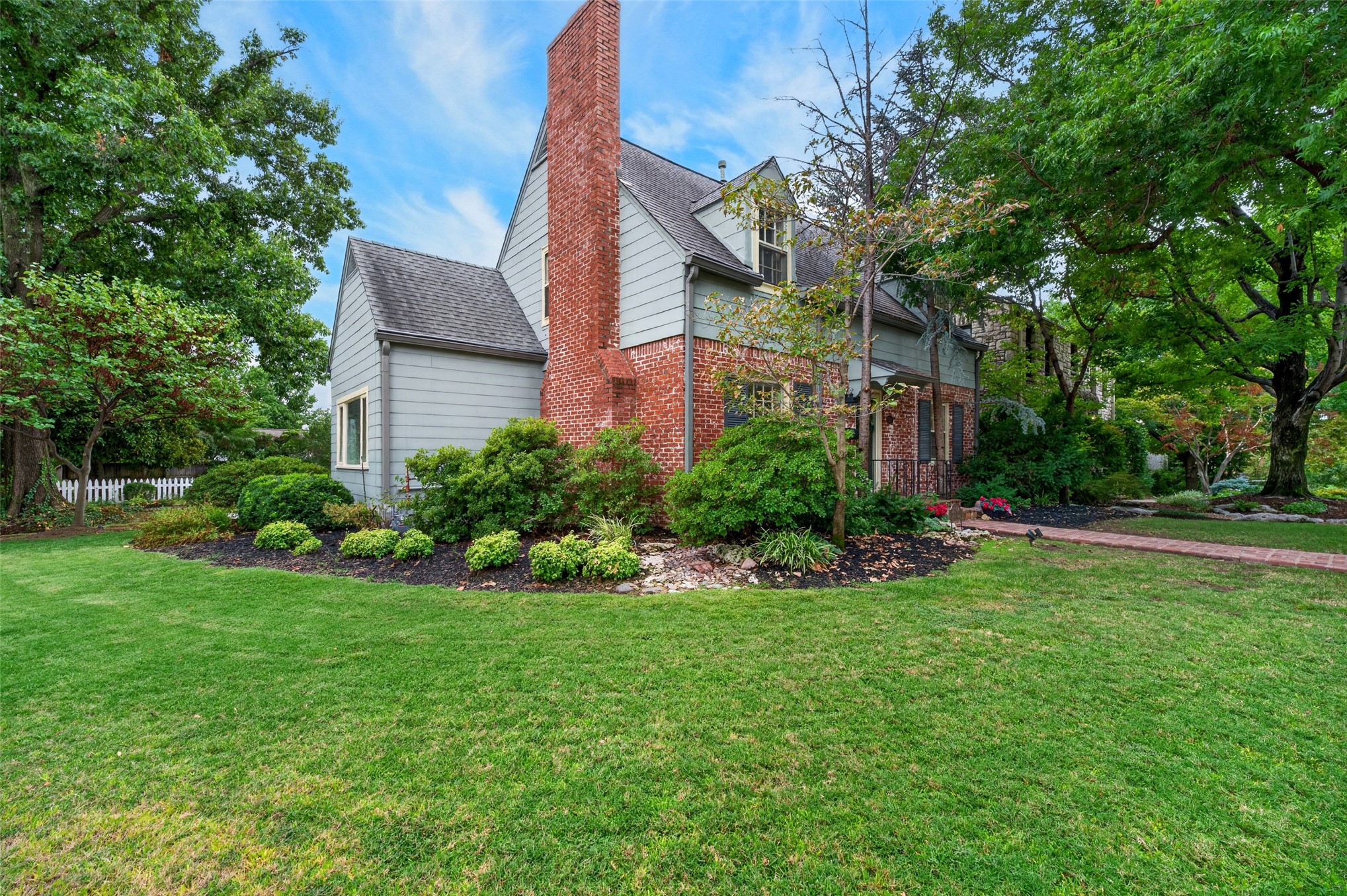 2504 S Boston Place Property Photo 7