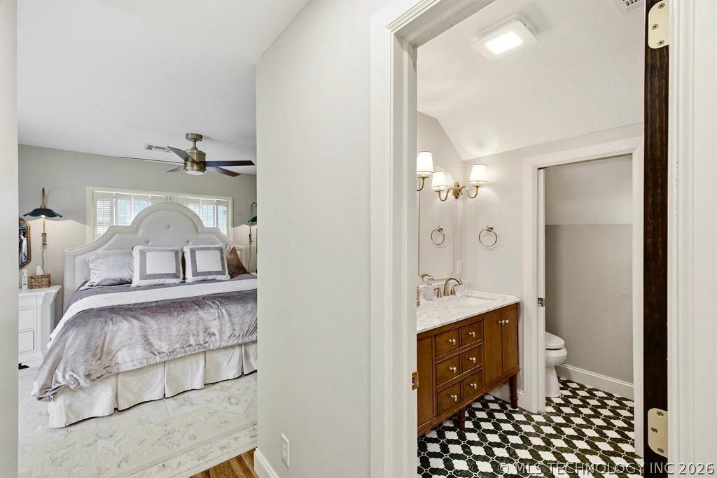 2504 S Boston Place Property Photo 31