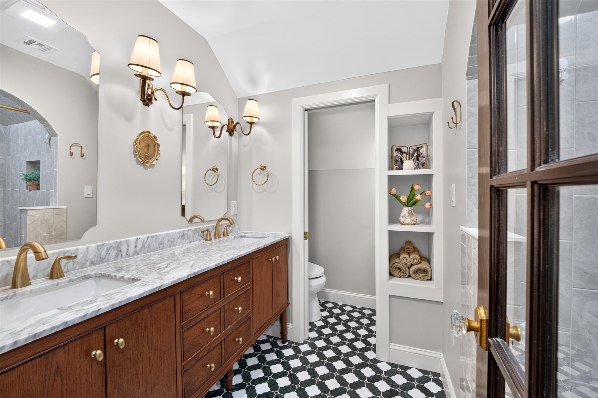 2504 S Boston Place Property Photo 37