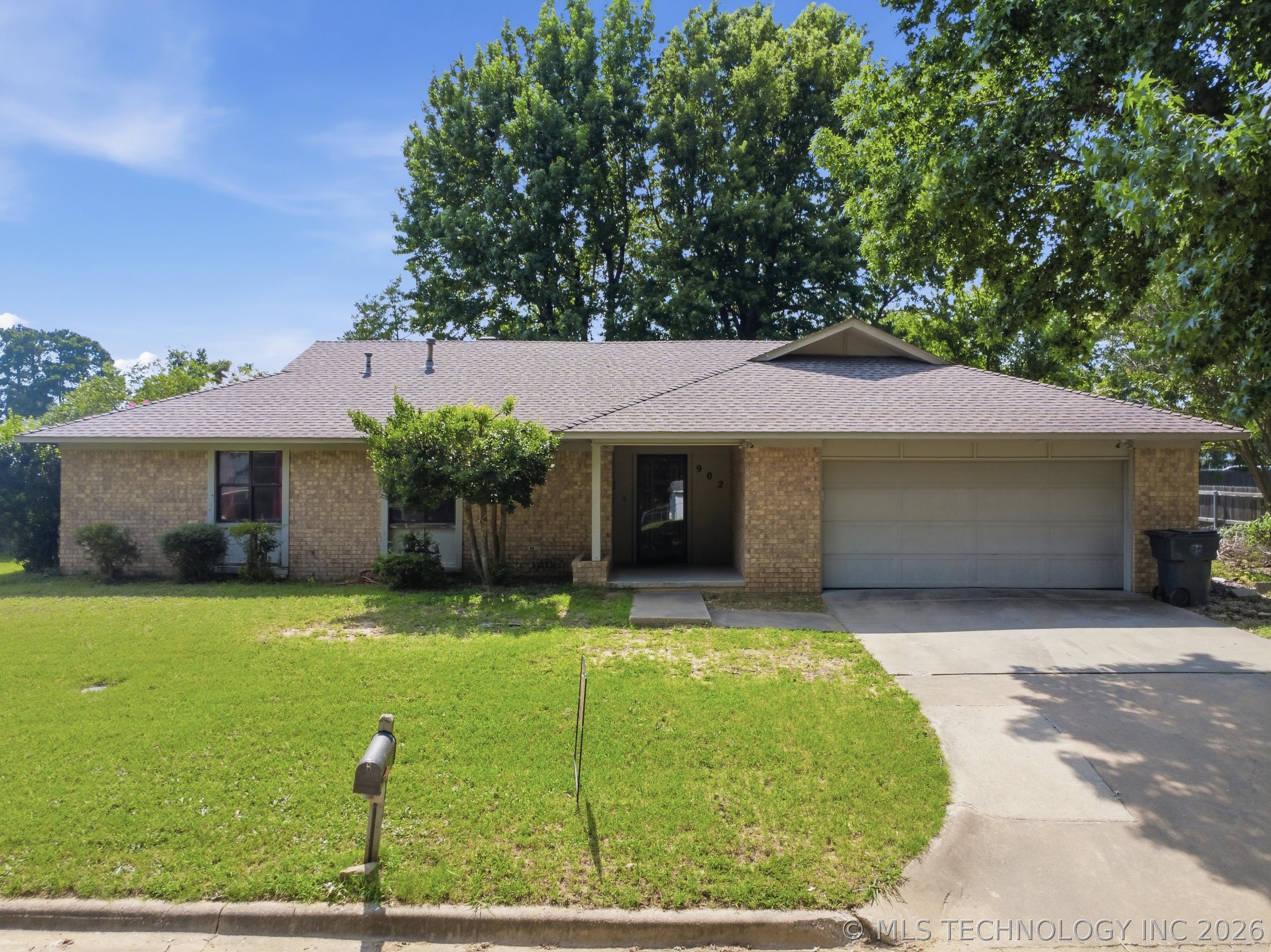 902 Cardinal Lane
