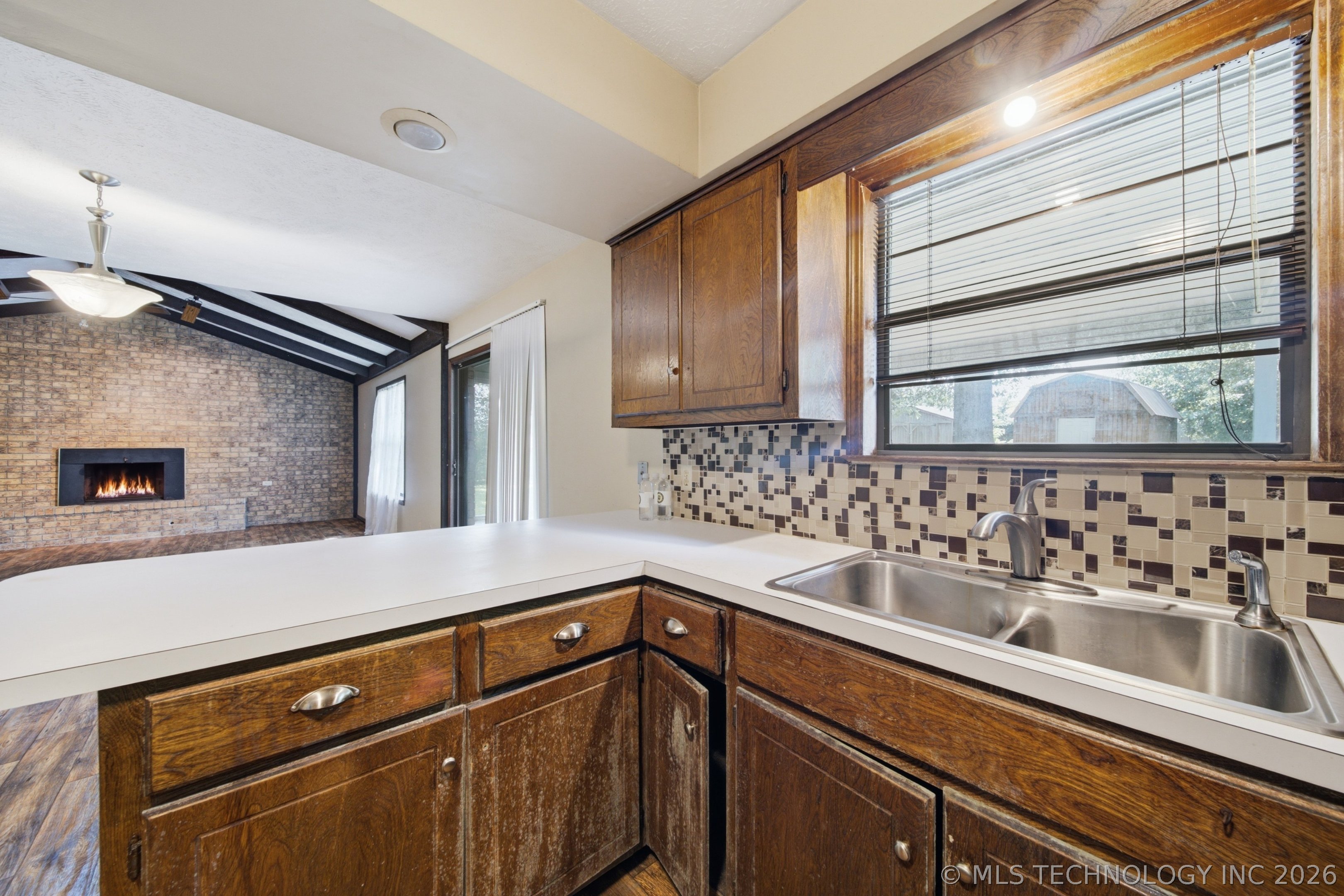 902 Cardinal Lane Property Photo 10
